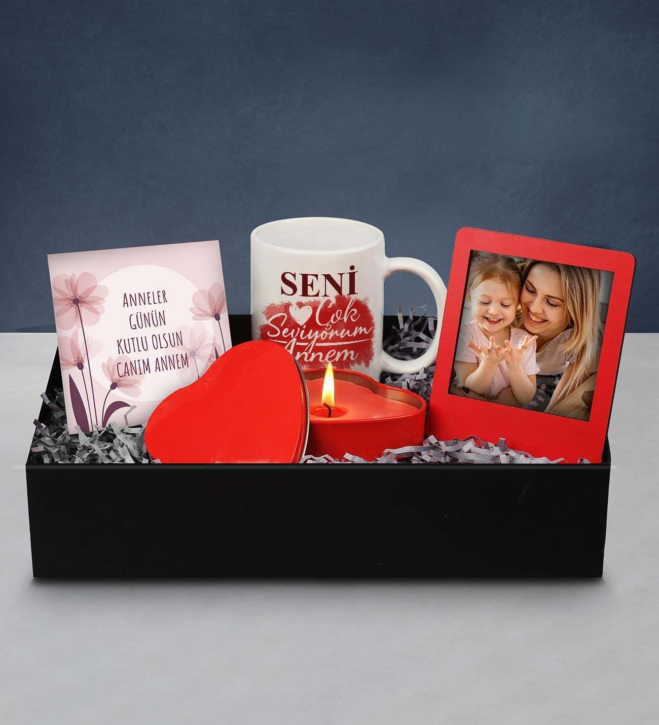 Anneler Gününe Özel Tasarım Kupa & Kalp Mum & Kişiye Özel Fotoğraf Çerçevesi & Anneler Günü Kart Hediye Seti 