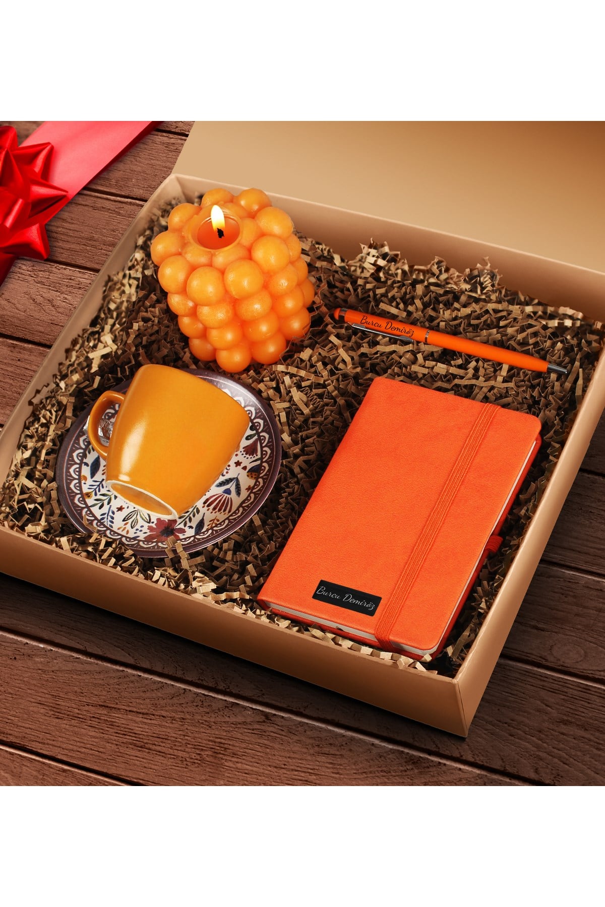 Desenli Turuncu Fincan & Turuncu Defter & Turuncu Touch Pen Kalem & Mum Hediye Seti