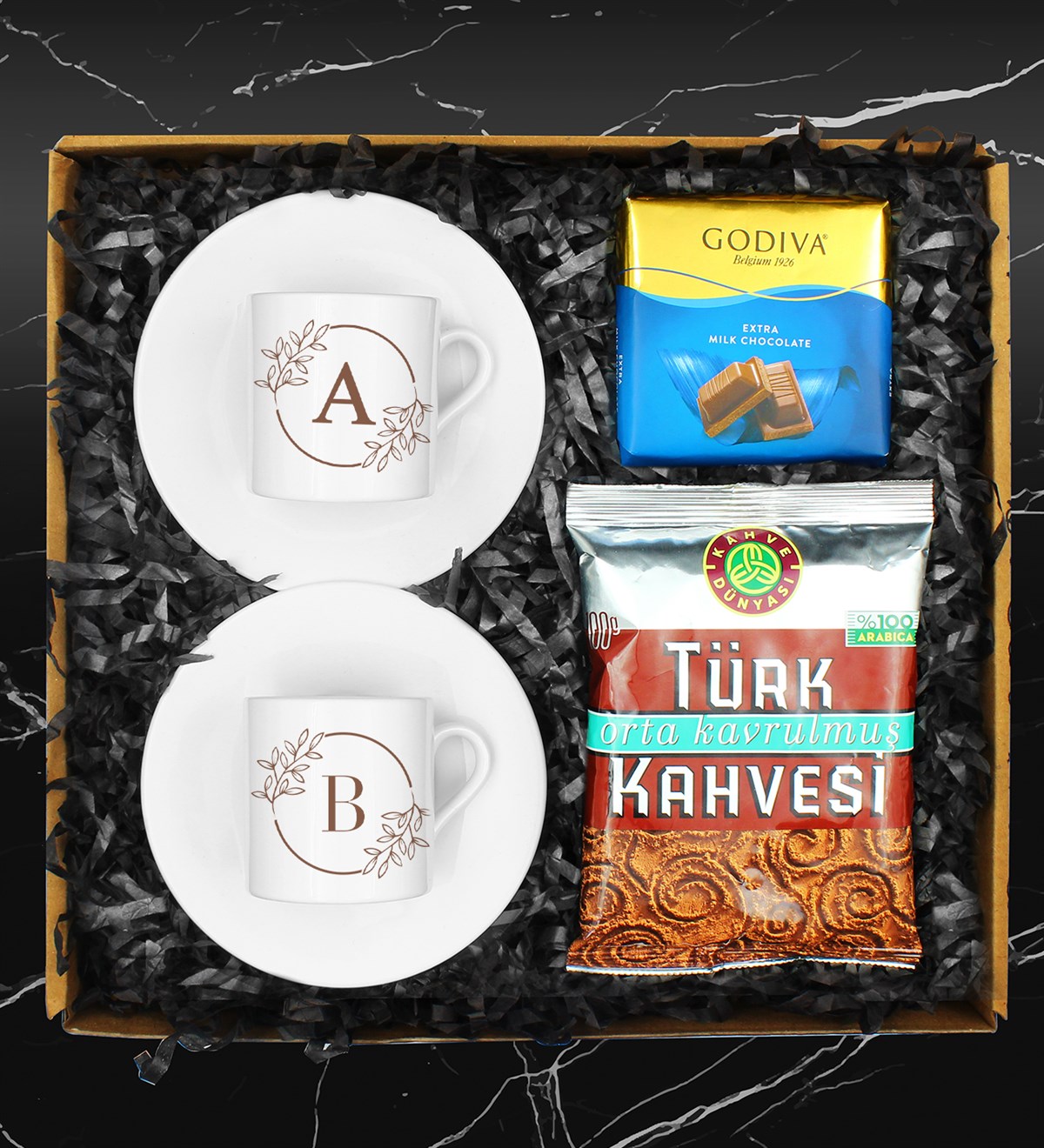 Kişiye Özel Harf İkili Porselen Türk Kahvesi Fincanı & Türk Kahvesi & Godiva Hediye Seti