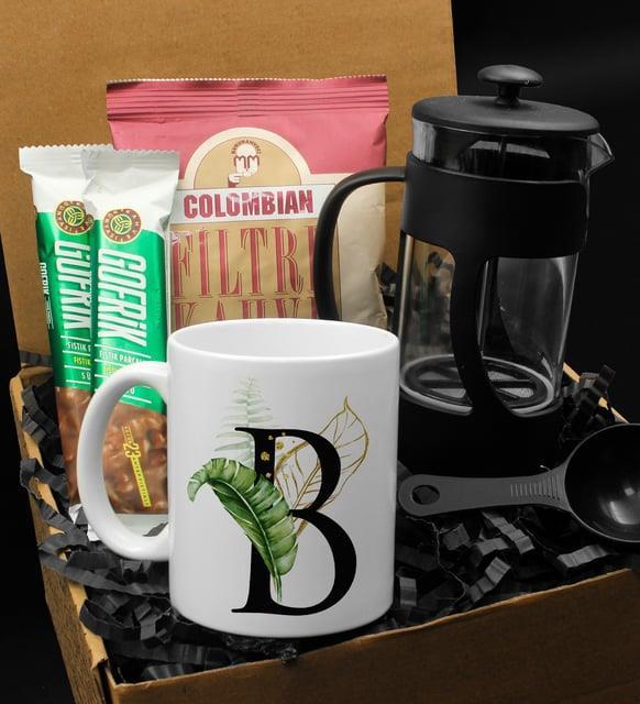 Kişiye Özel Harf Tasarımlı Kupa & French Press & Columbian Filtre Kahve & İkili Gofrik Hediye Seti