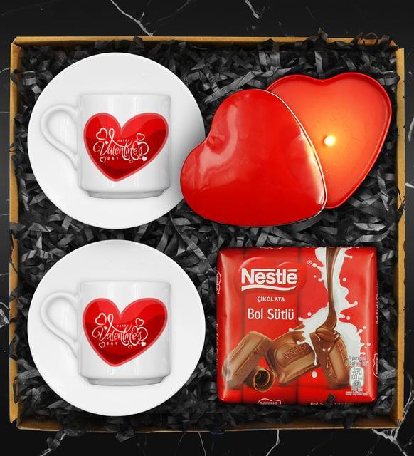 Sevgililer Gününe Özel Tasarım İkili Fincan Seti & Nestle Çikolata & Kalp Mum Hediye Seti