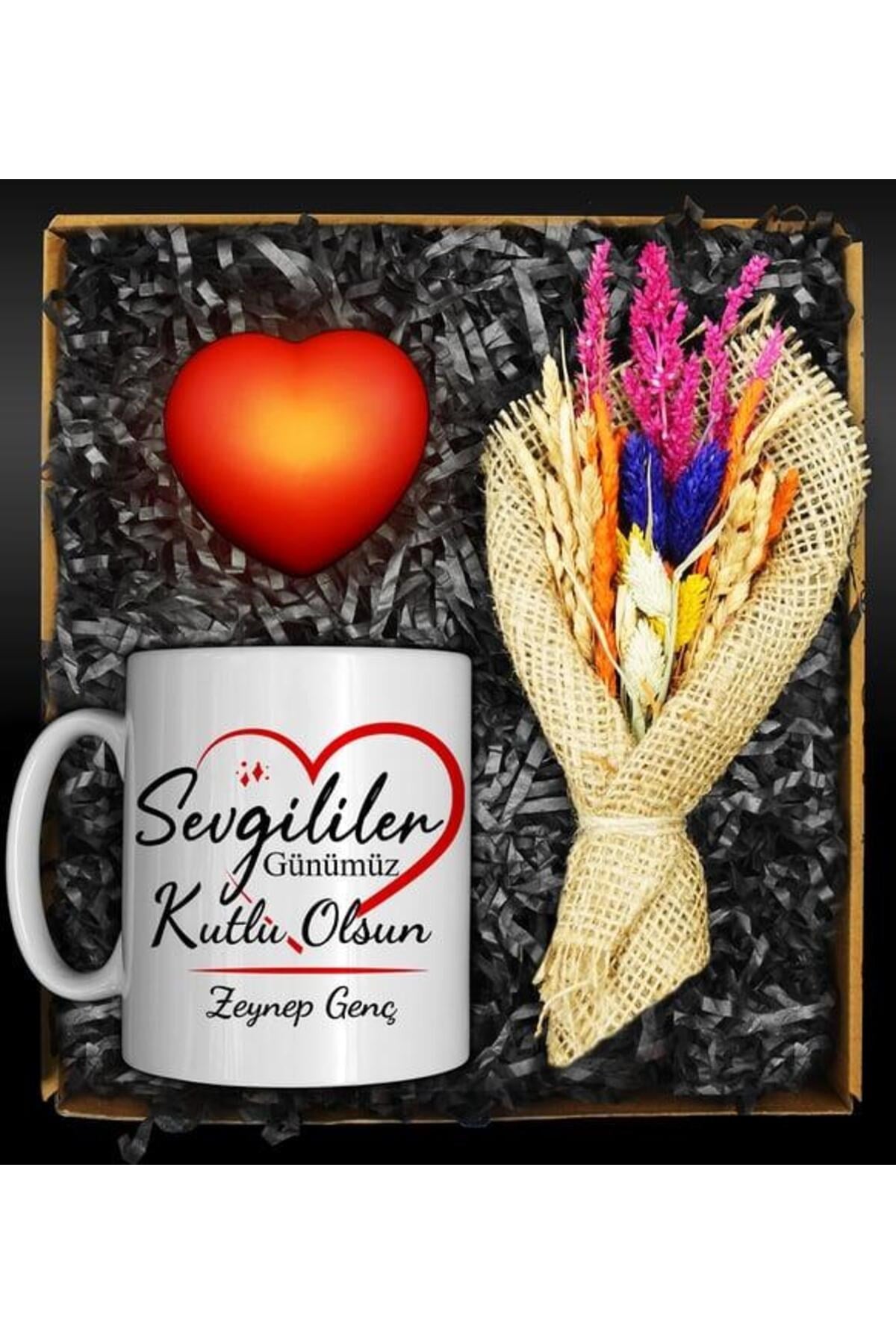 Sevgililer Gününe Özel Tasarım Kişiye Özel Kupa & Işıklı Kalp Biblo & Bahar Coşkusu Çiçek Demeti Set