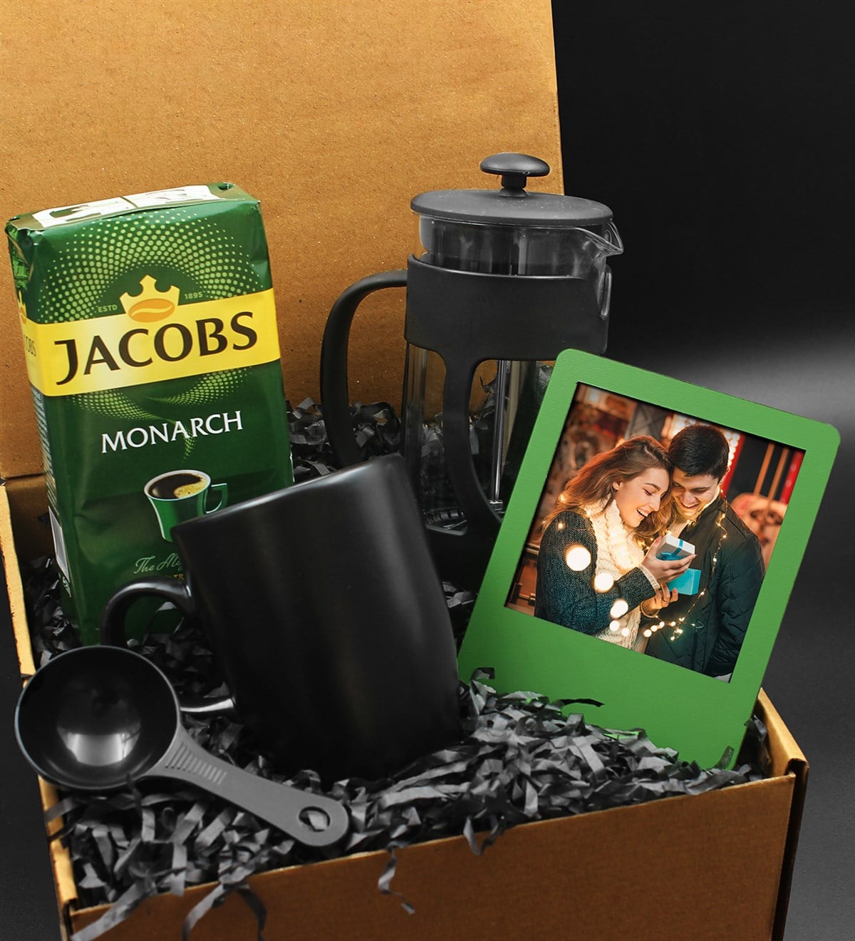 Siyah Kupa & French Press & 250 Gram Jacobs Filtre Kahve & Kişiye Özel Yeşil Çerçeve Hediye Seti