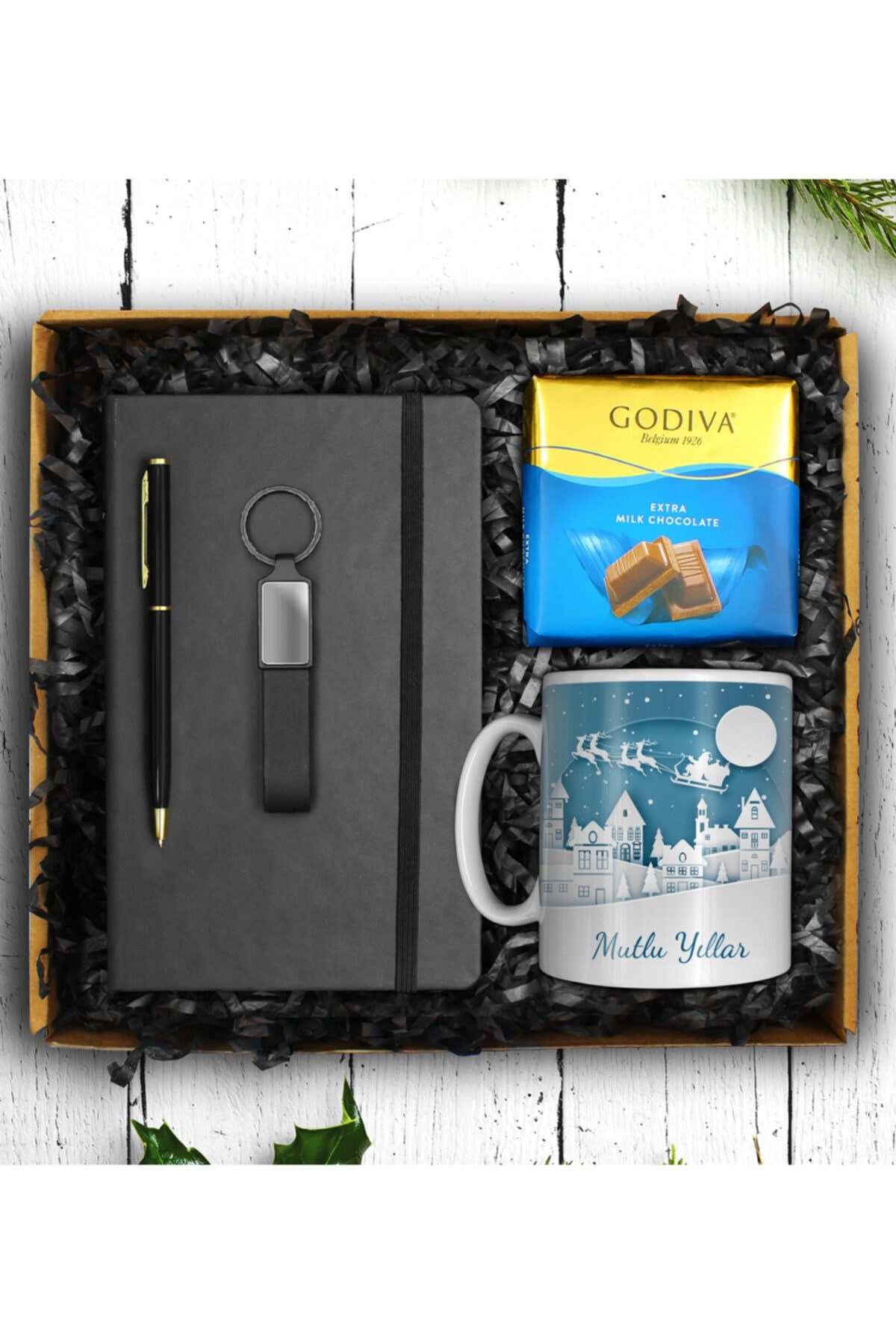 Yılbaşına Özel Defter & Özel Tasarım Yılbaşı Kupası & Anahtarlık & Kalem & Çikolata Hediye Seti