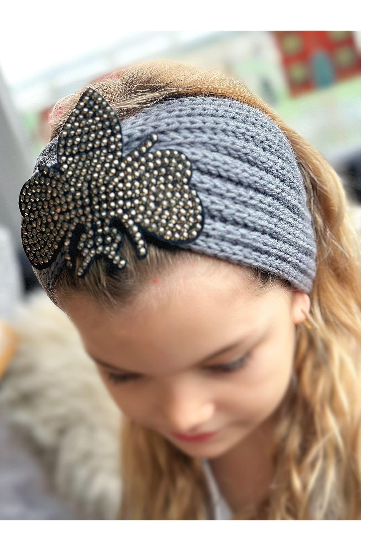 Trend Moda Lüks Kadın Çocuk Örgü Örme Zımba Taş Broş Logolu Bandana Saç Bantı Kulaklık Gri Arı Sinek