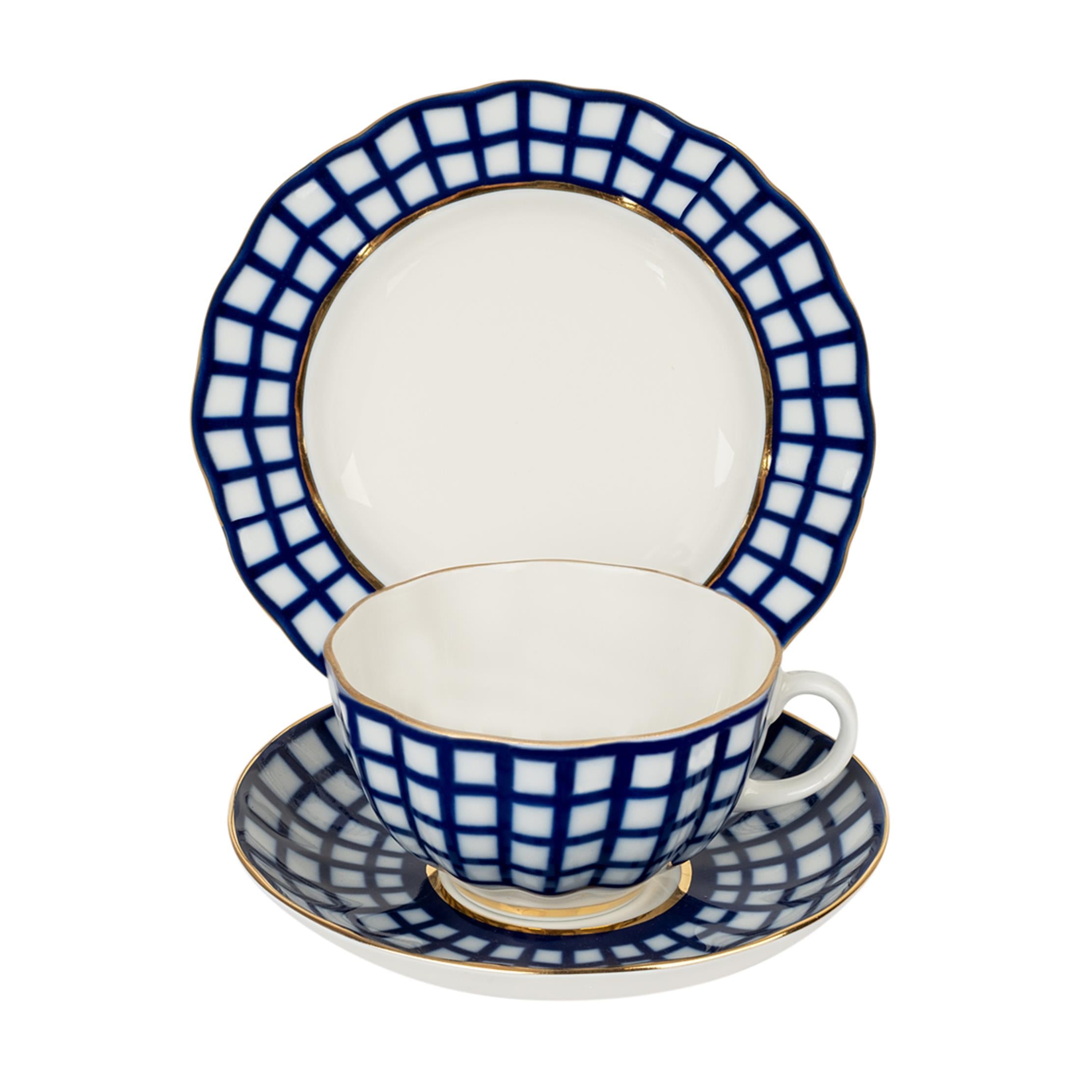 IMPERIAL PORCELAIN Çay Fincanı 250 ml & Pasta Tabağı 18 cm Trio Quattro