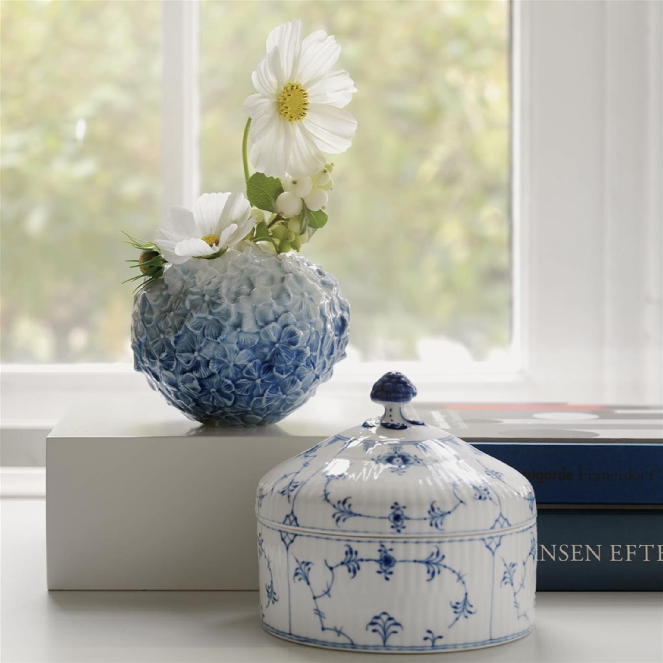 ROYAL COPENHAGEN Kapaklı Şekerlik 11,5 cm / 540 ml Blue Fluted Plain