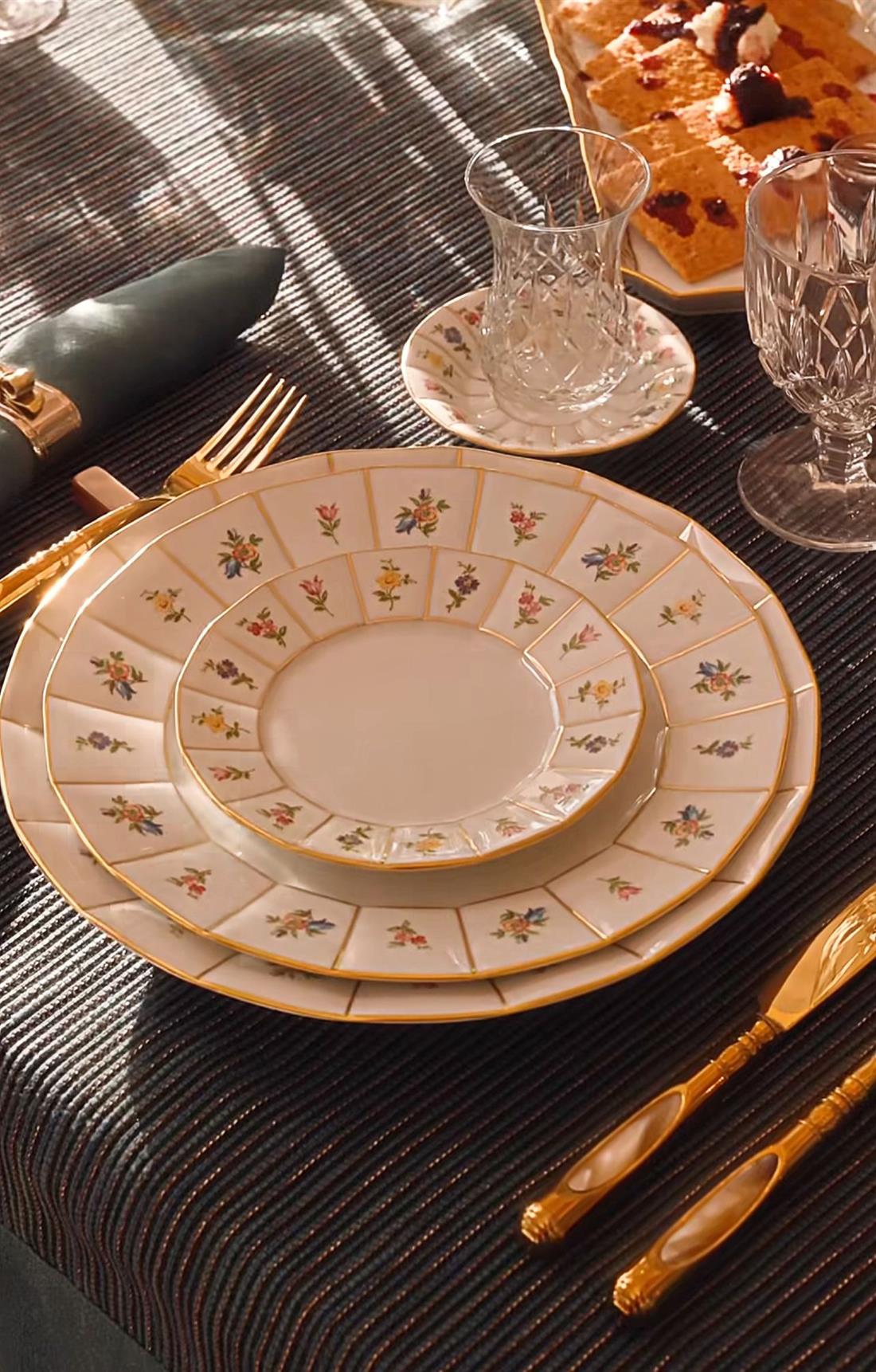FURSTENBERG Pasta Tabağı 19cm GRECQUE MILLE FLEURS
