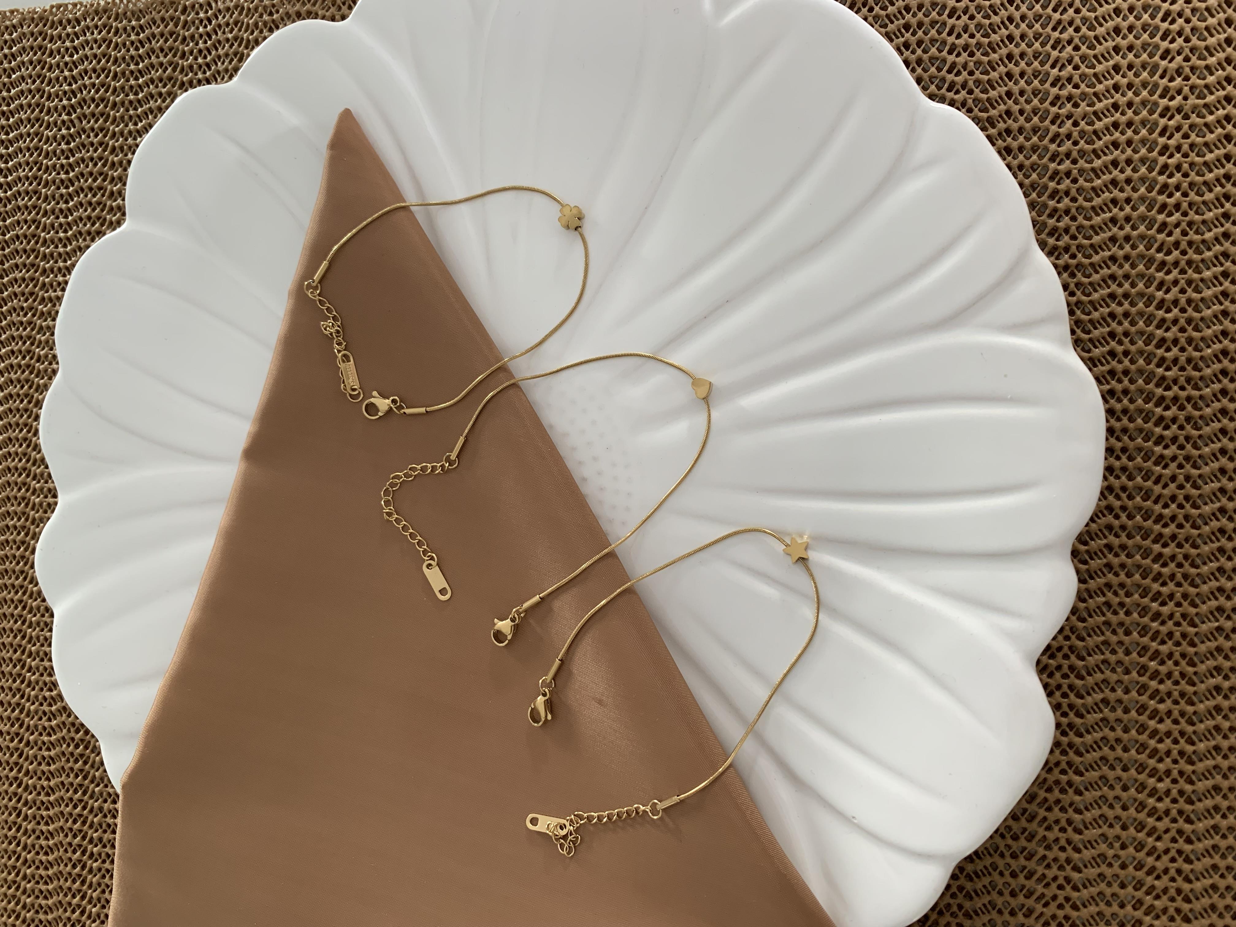Çelik Gold İnce İtalyan Zincir Mini Figürlü Bileklik 