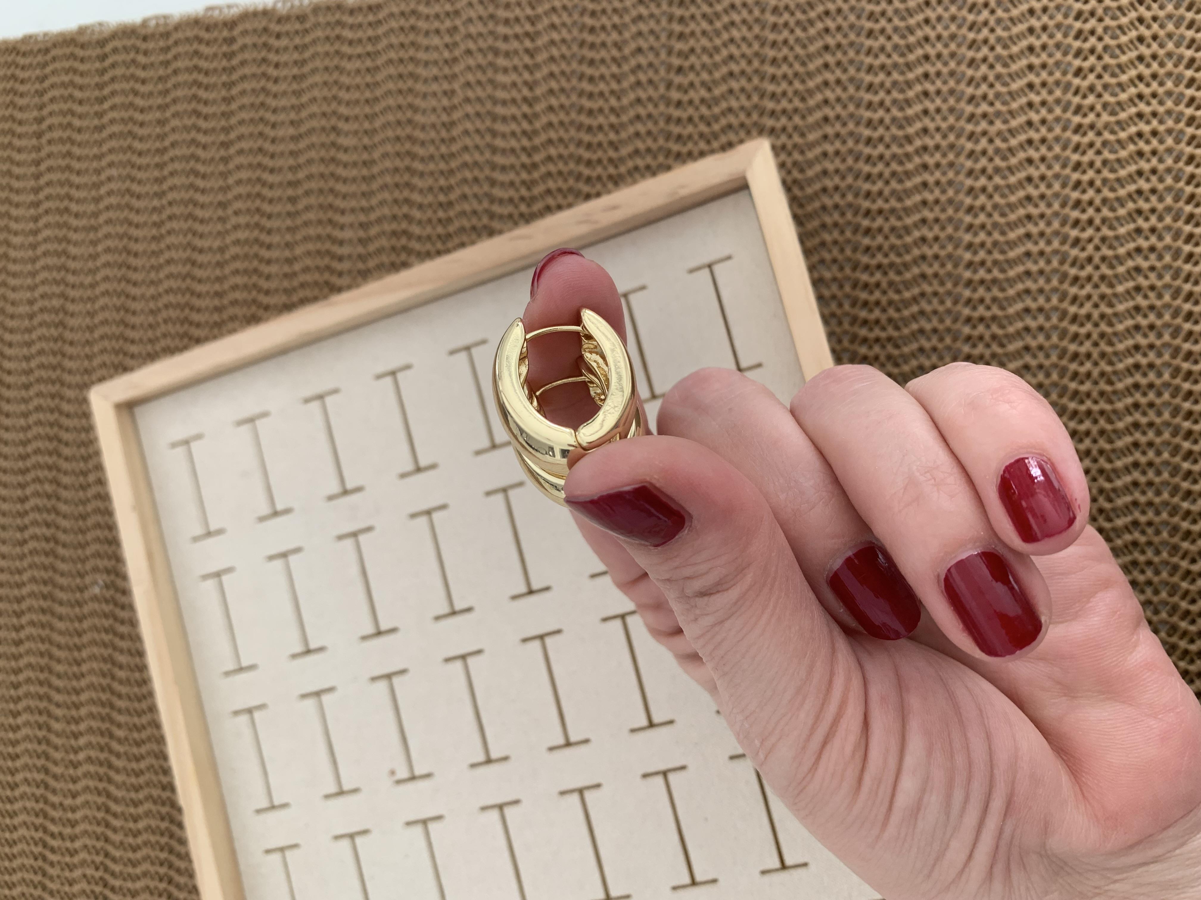 Özel Seri Gold İthal Kaplama Plaka Bombeli Oval Küpe