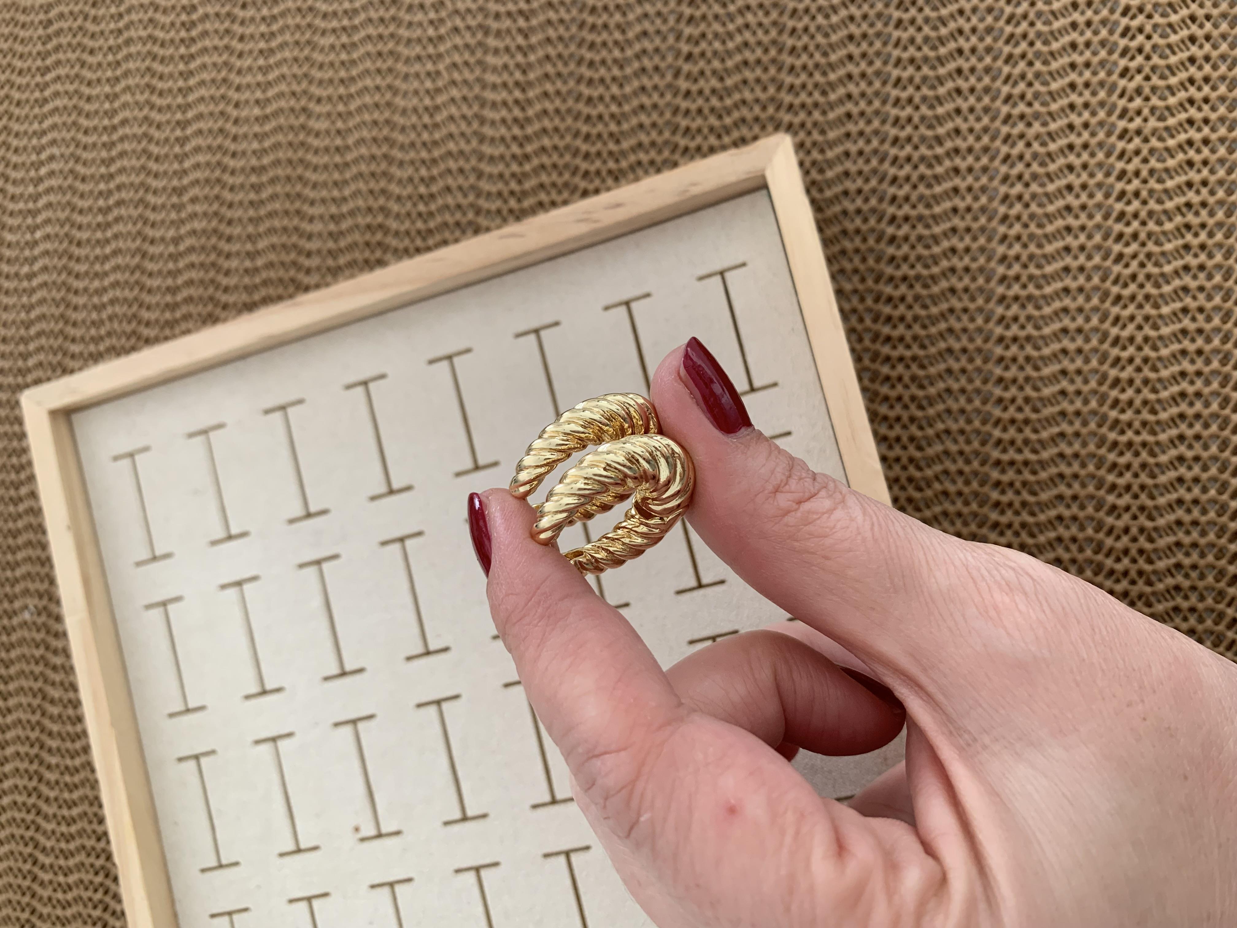 Özel Seri Gold İthal Kaplama Plaka Burgu Oval Küpe