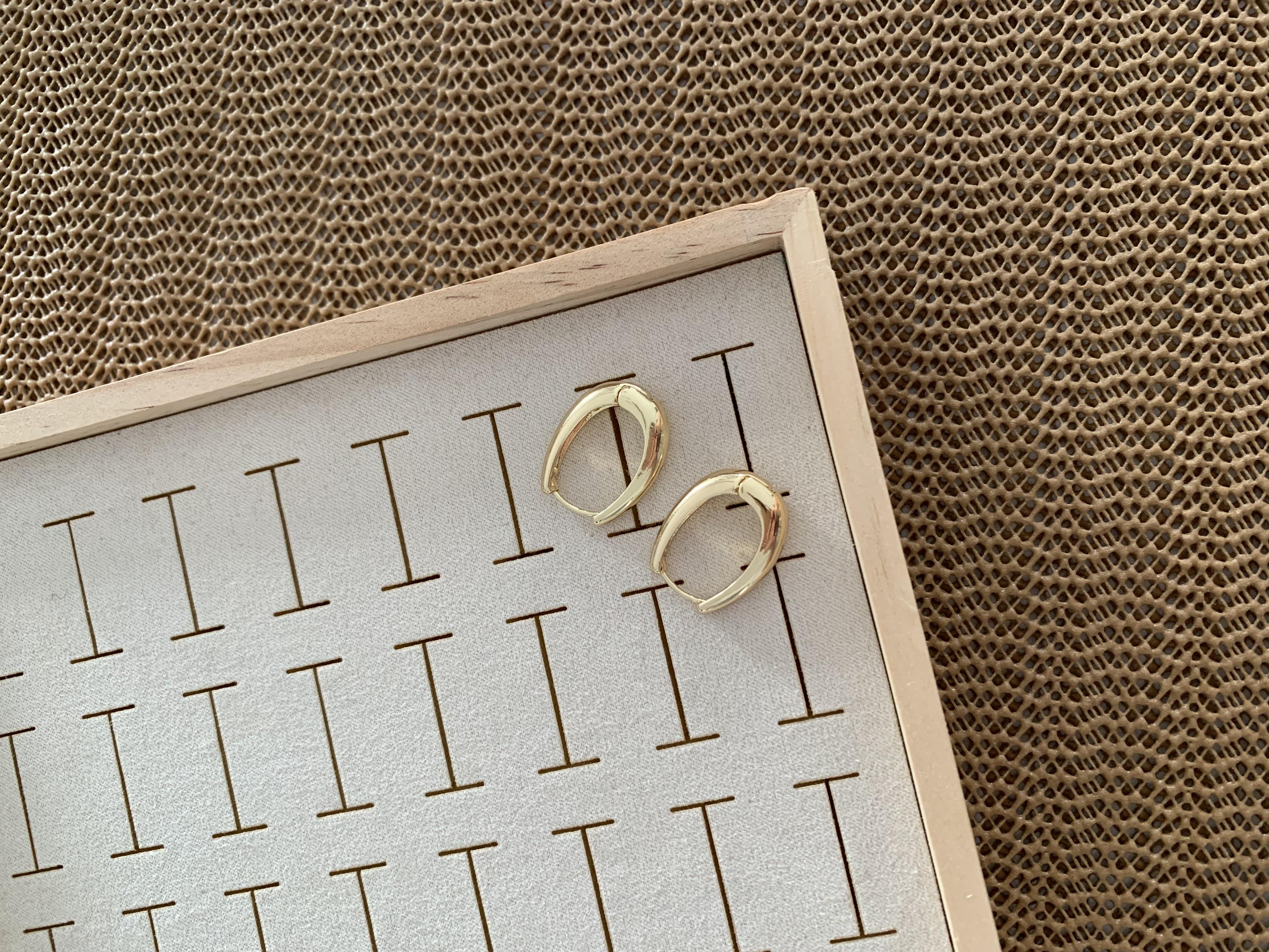 Özel Seri Gold İthal Kaplama Plaka İnce Oval Küpe