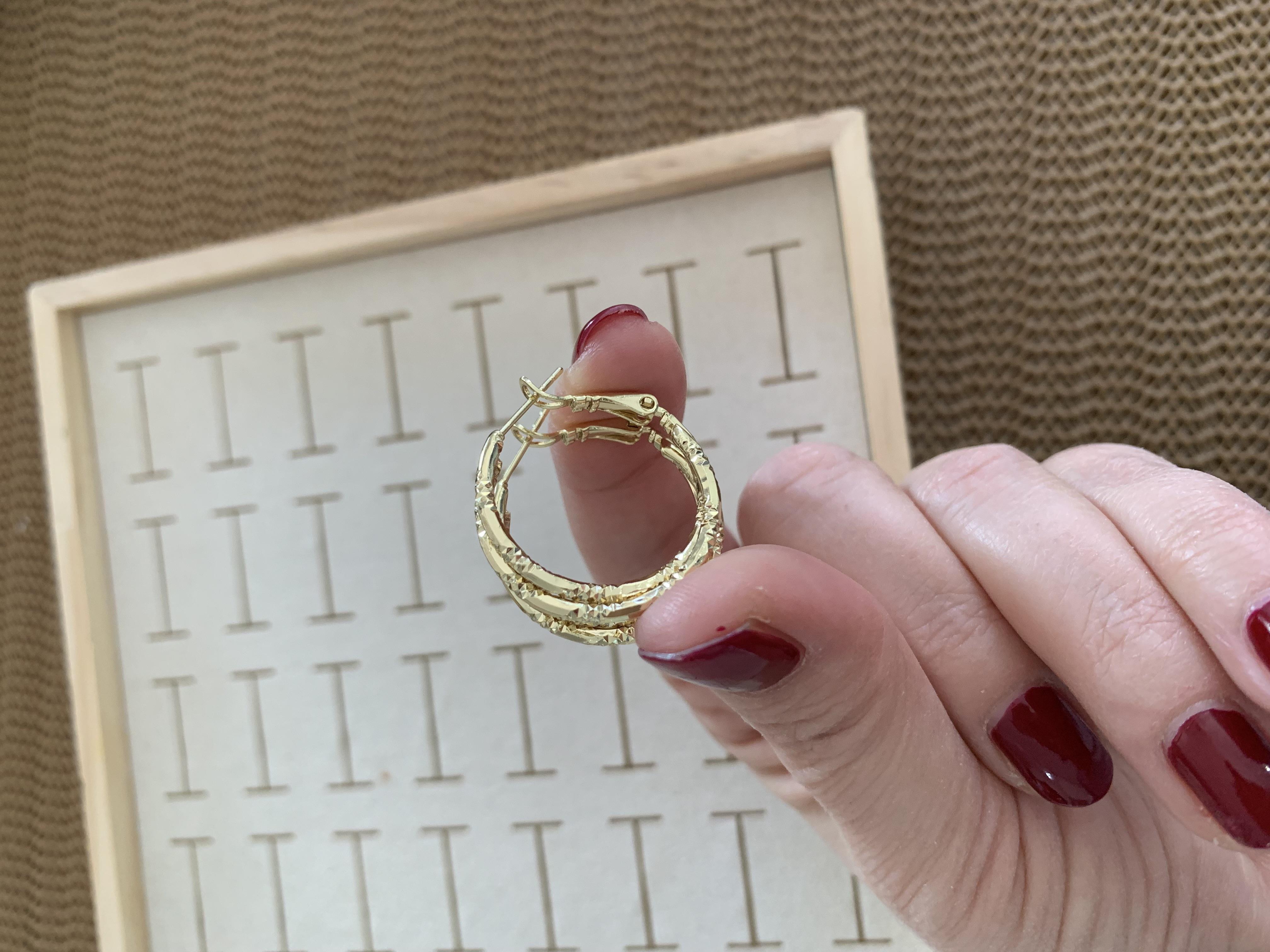 Vip Gold 2 Cm Pırıltılı Kıvrımlı Halka Küpe