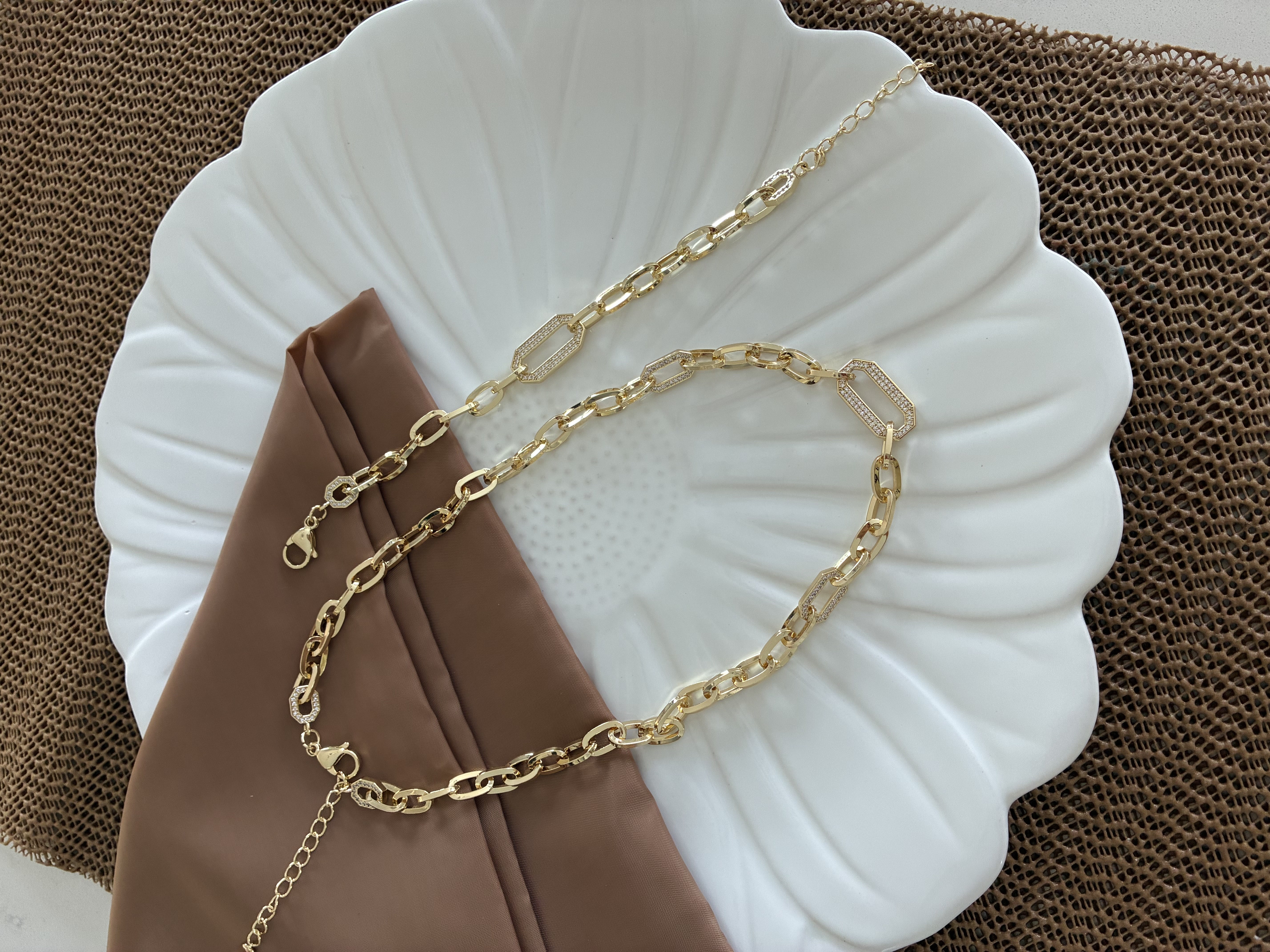 Vip Gold Ataç Zincirli Zirkon Taşlı Altıgen Tasarım Kolye Bileklik Set 