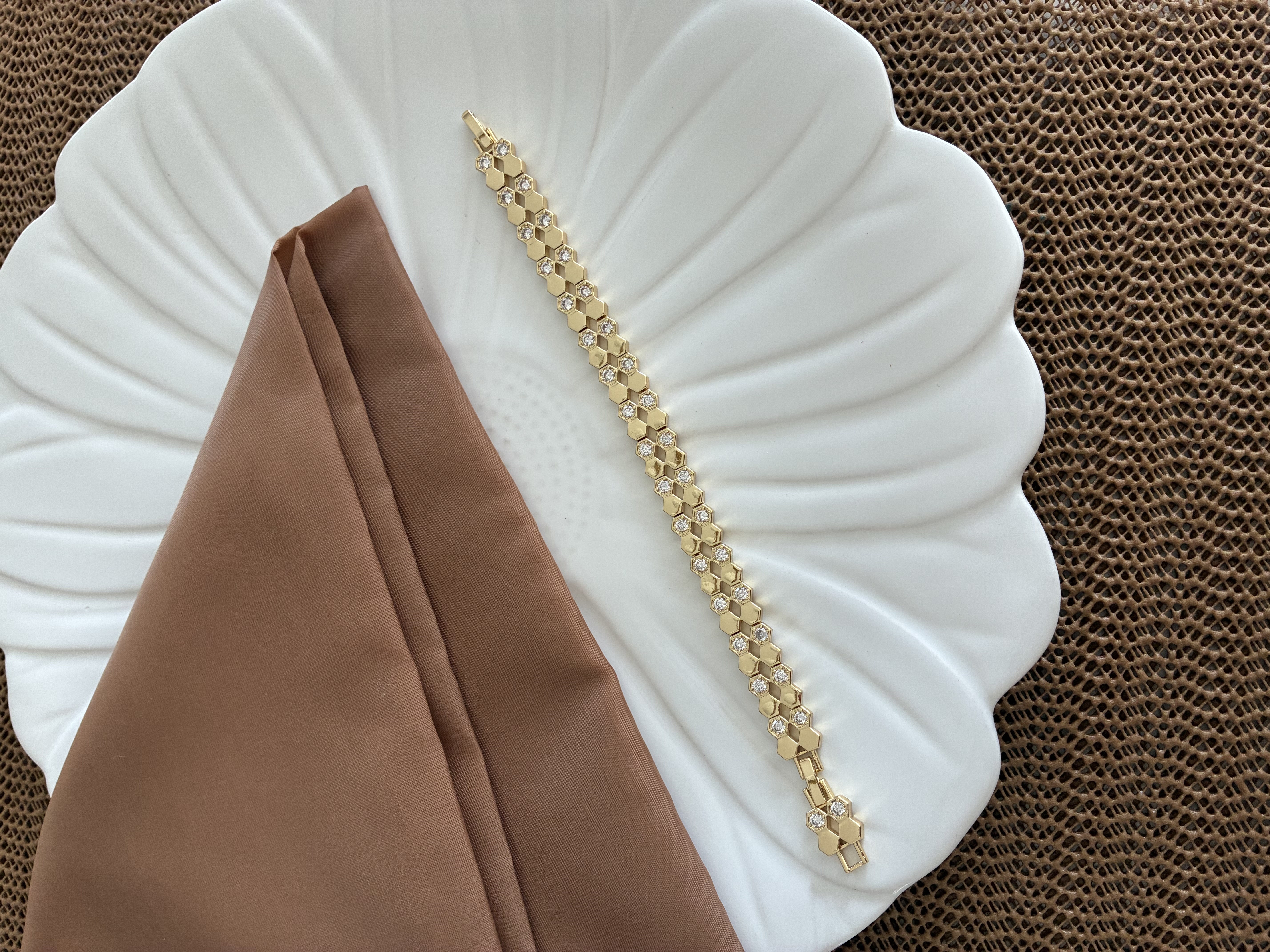 Vip Gold Baget Taşlı Duble Petek Sıralı Bileklik