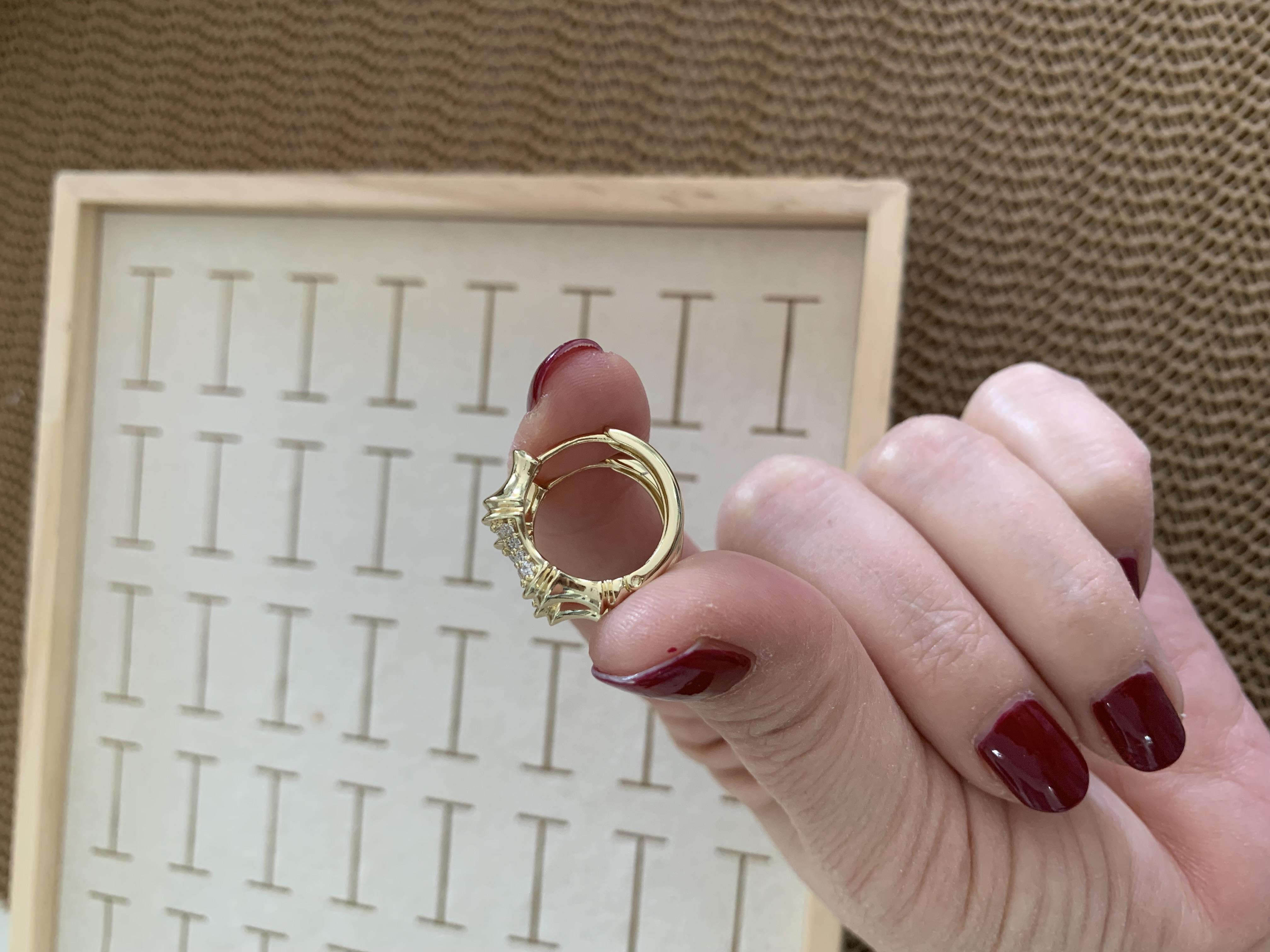Vip Gold Biyeli Zirkon Taşlı İnce Halka Küpe