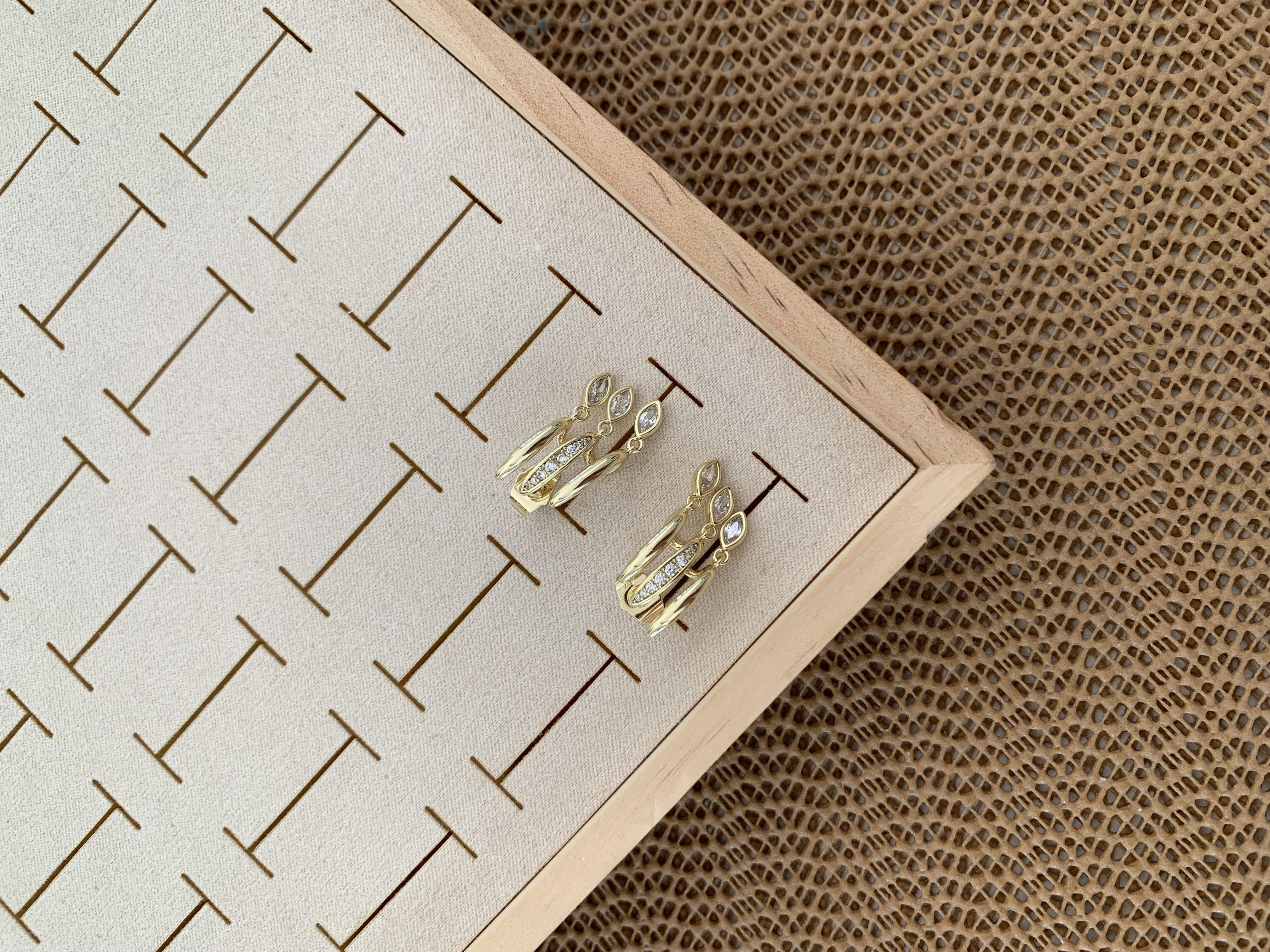Vip Gold Damla Baget Taş Salllantılı Tasarım Küpe