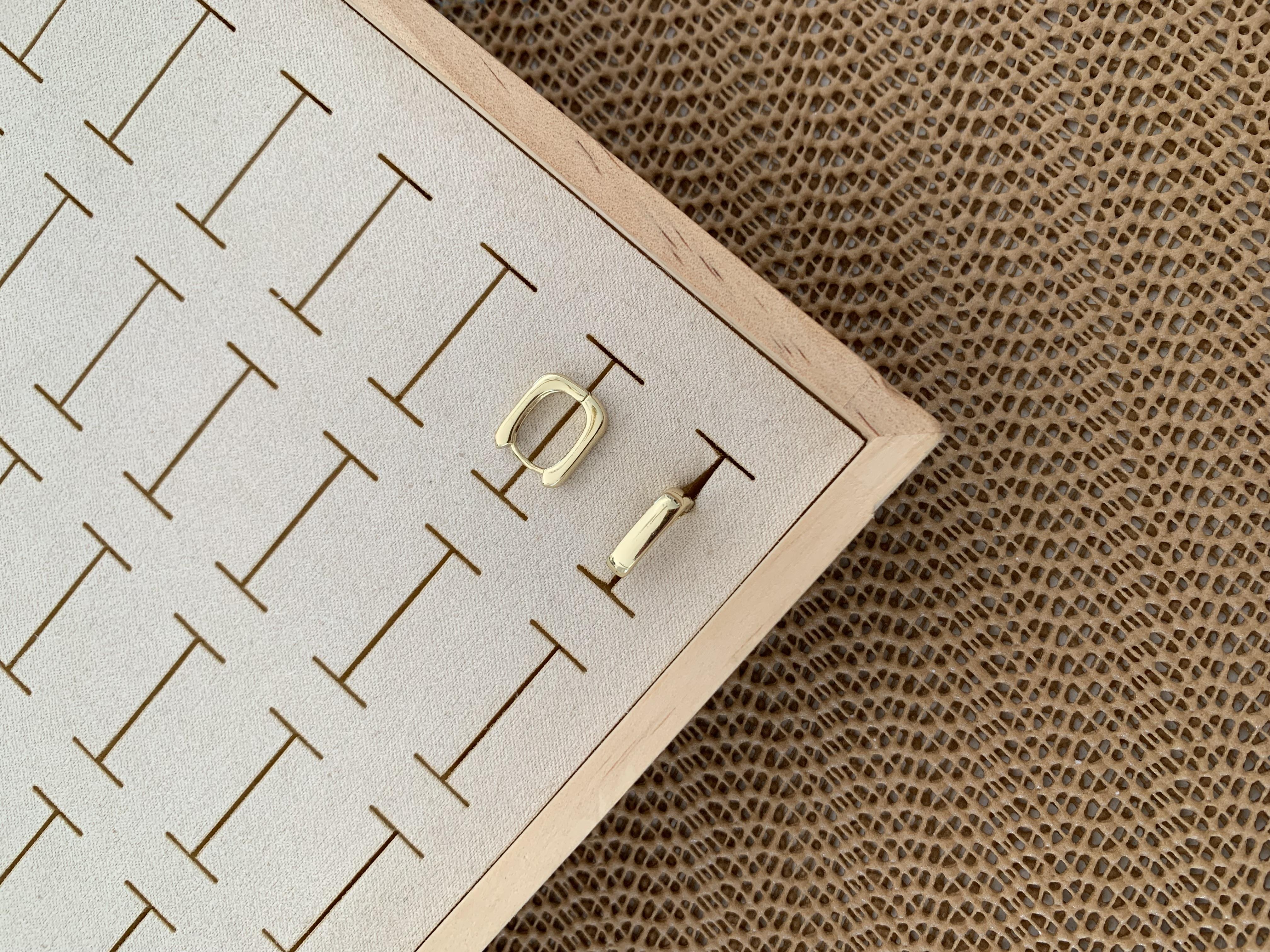 Vip Gold Düz Plaka Mini Kare Küpe
