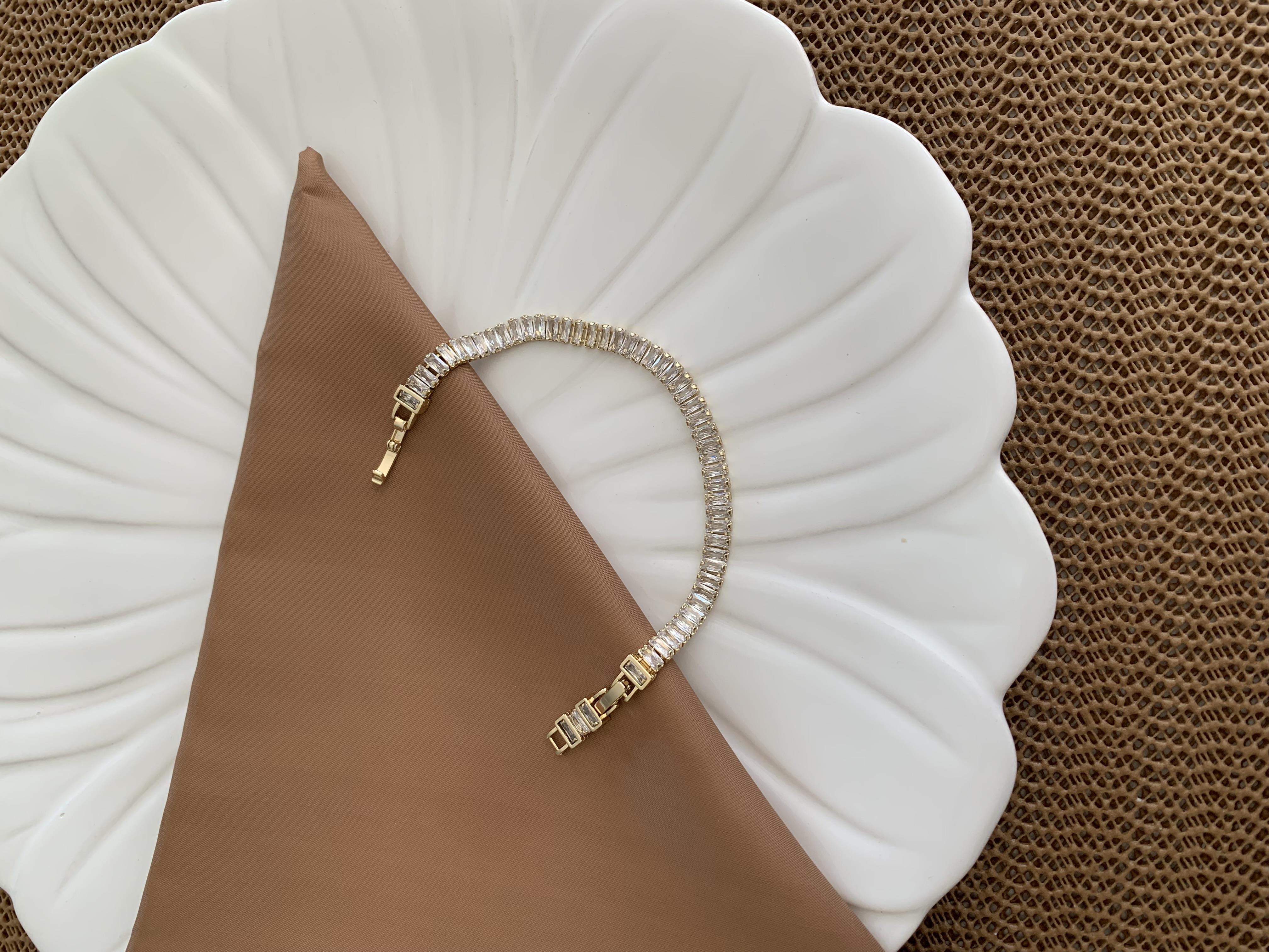 Vip Gold Kalın Baget Taşlı Su Yolu Bileklik