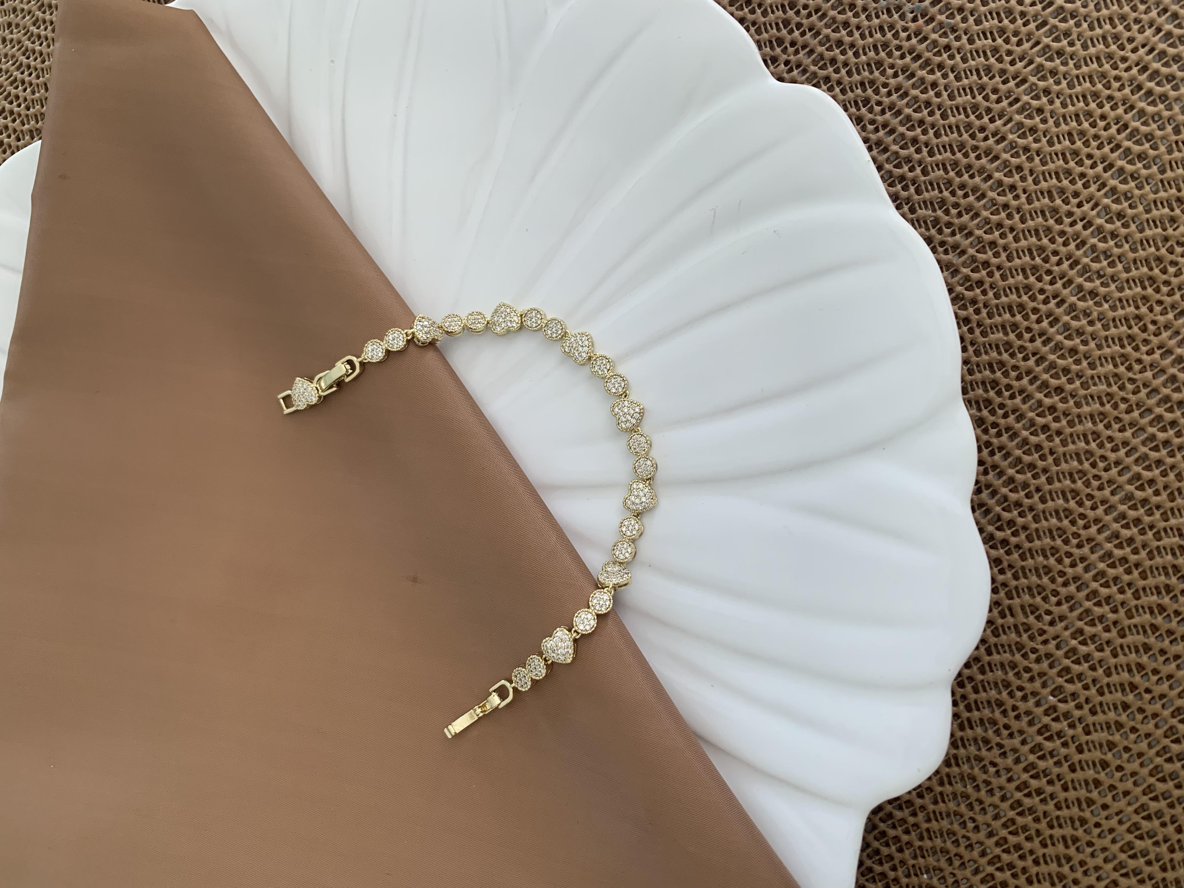 Vip Gold Komple Zirkon Taşlı Daire Kalp Sıralı Bileklik