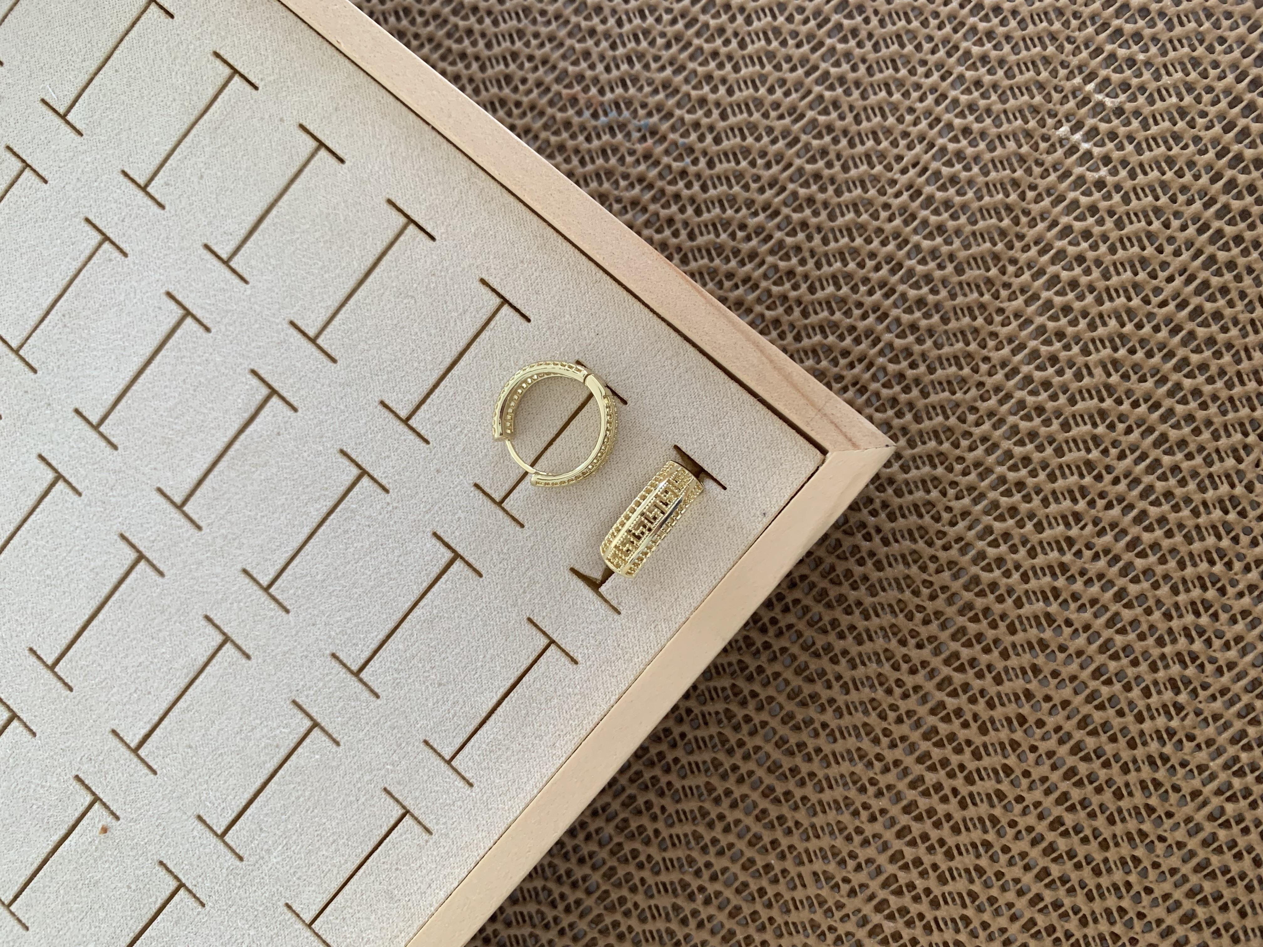 Vip Gold Ortası S Sıralı Halka Küpe