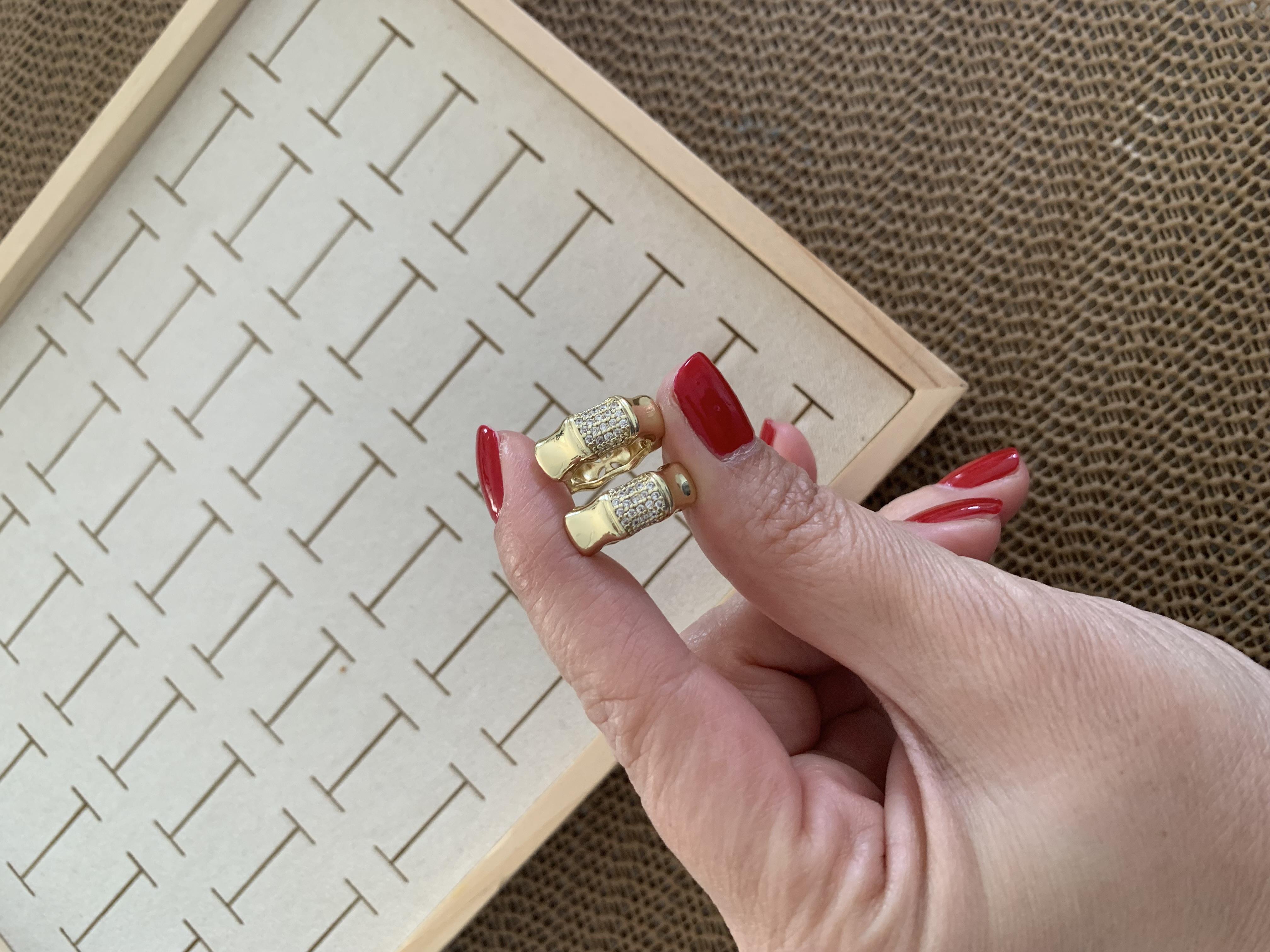 Vip Gold Plaka Biyeli Zirkon Taşlı Halka Küpe