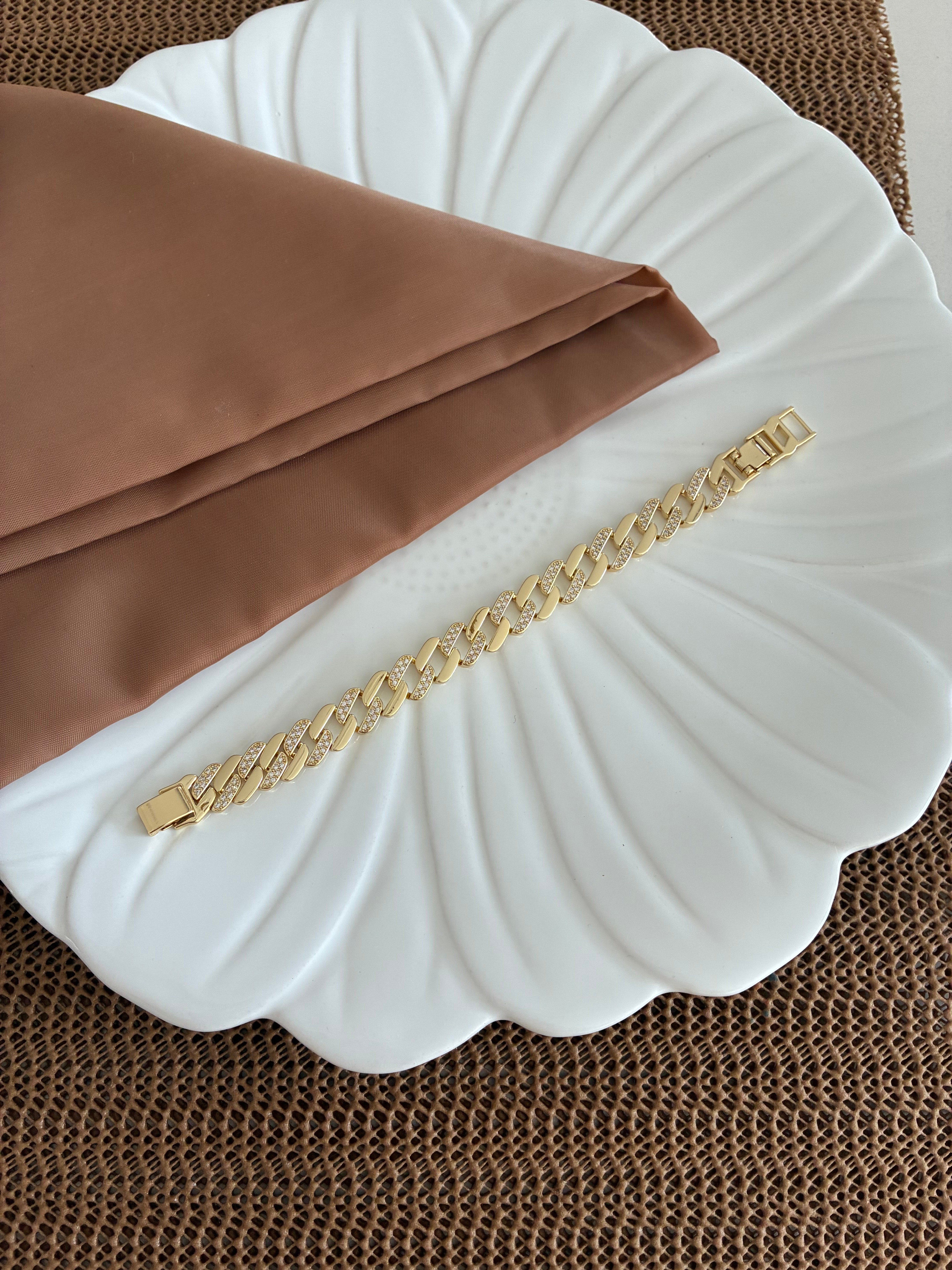 Vip Gold Plaka Klasik Zincir Zirkon Taşlı Tasarım Bileklik