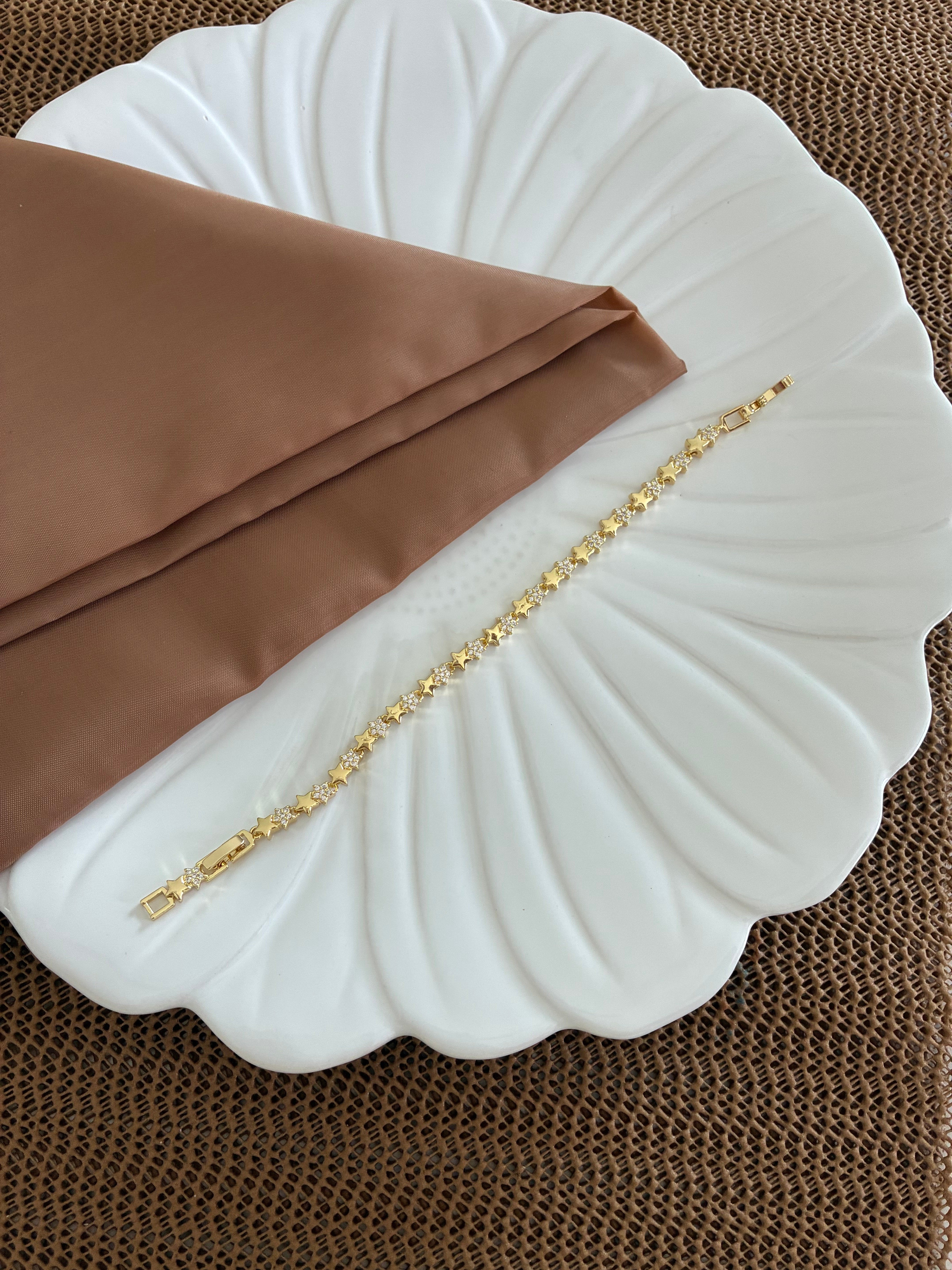 Vip Gold Plaka Zirkon Taşlı Yıldız  Sıralı Bileklik