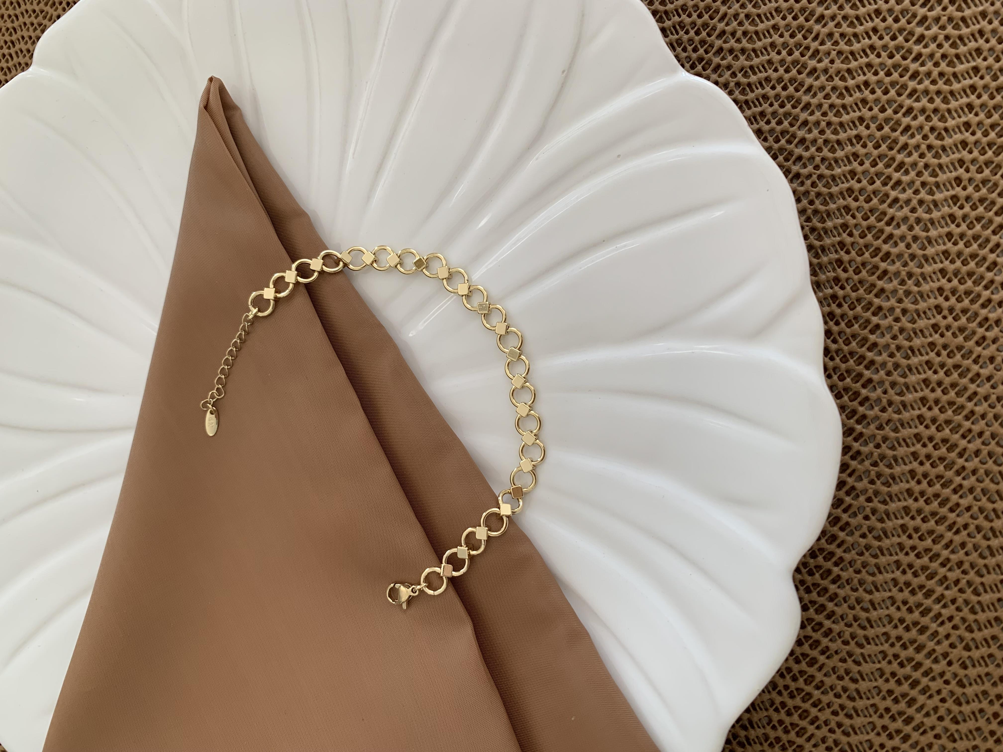 Vip Gold S Sıralı Küp Detaylı Bileklik