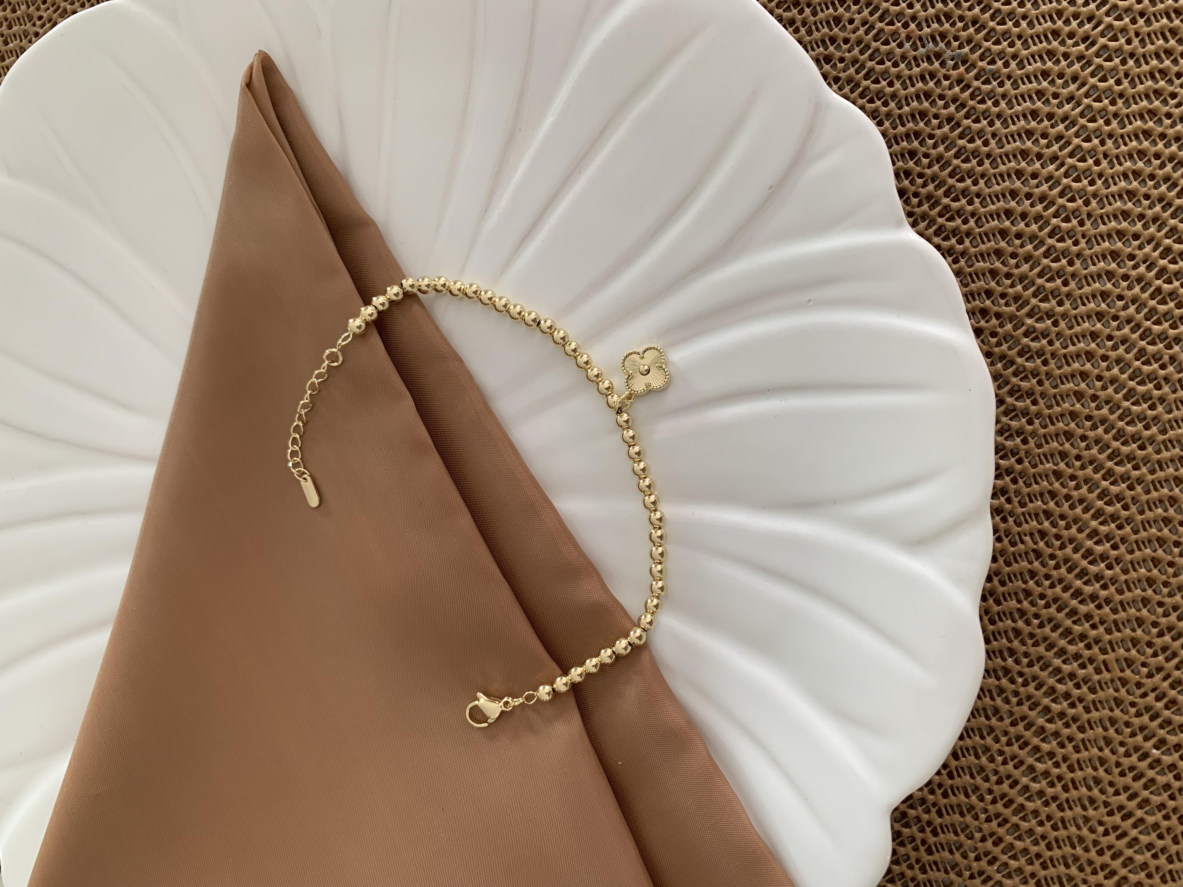 Vip Gold Topçuk Sıralı Yonca Bileklik
