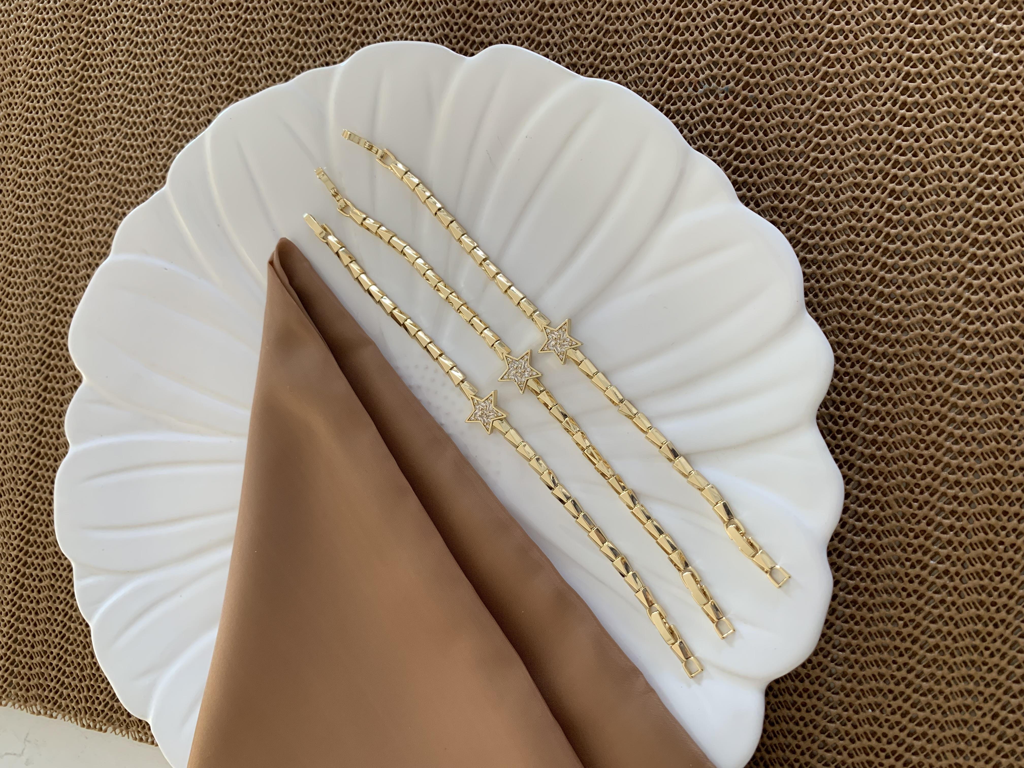 Vip Gold Üçgen Boru Zincirli Zirkon Taş Yıldız Bileklik