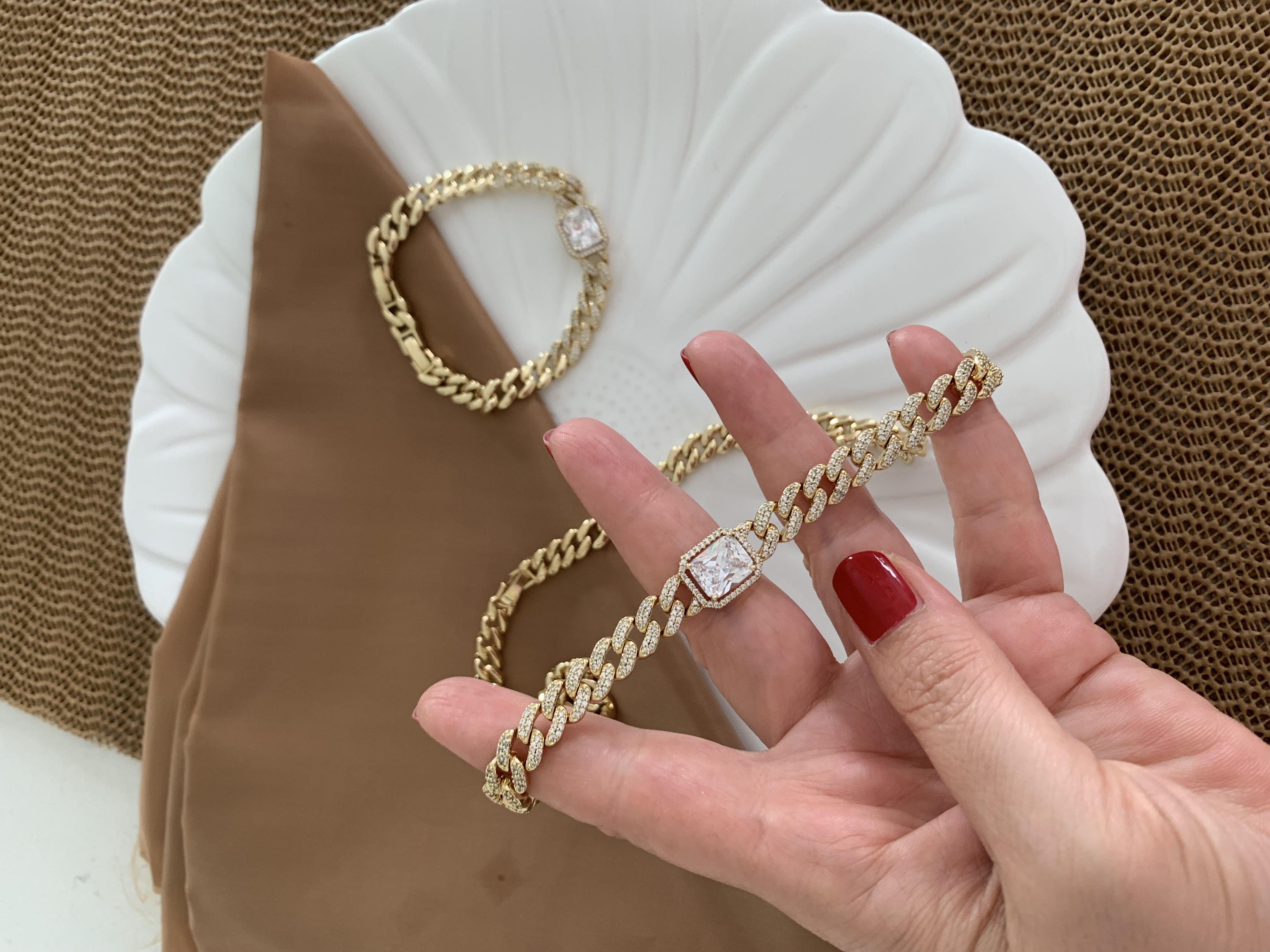 Vip Gold Zirkon Taş Klasik Zincirli Kare Baget Taş Gurmet Bileklik Set Kolye