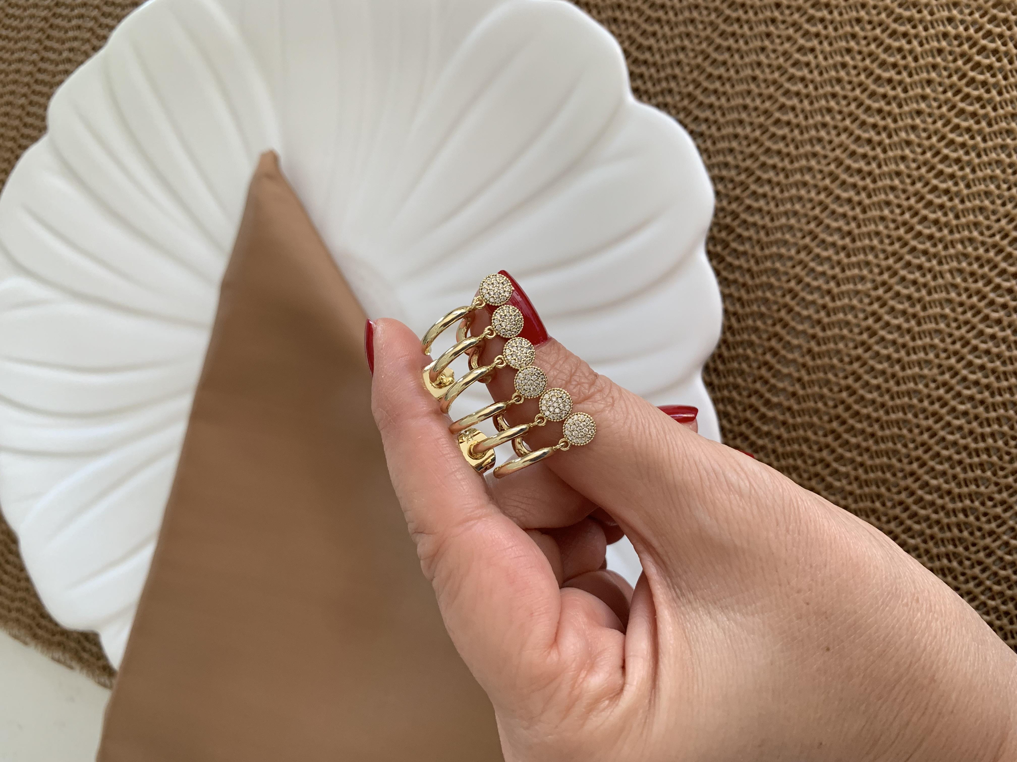 Vip Gold Zirkon Taşlı Daire Sallantılı Tasarım Küpe
