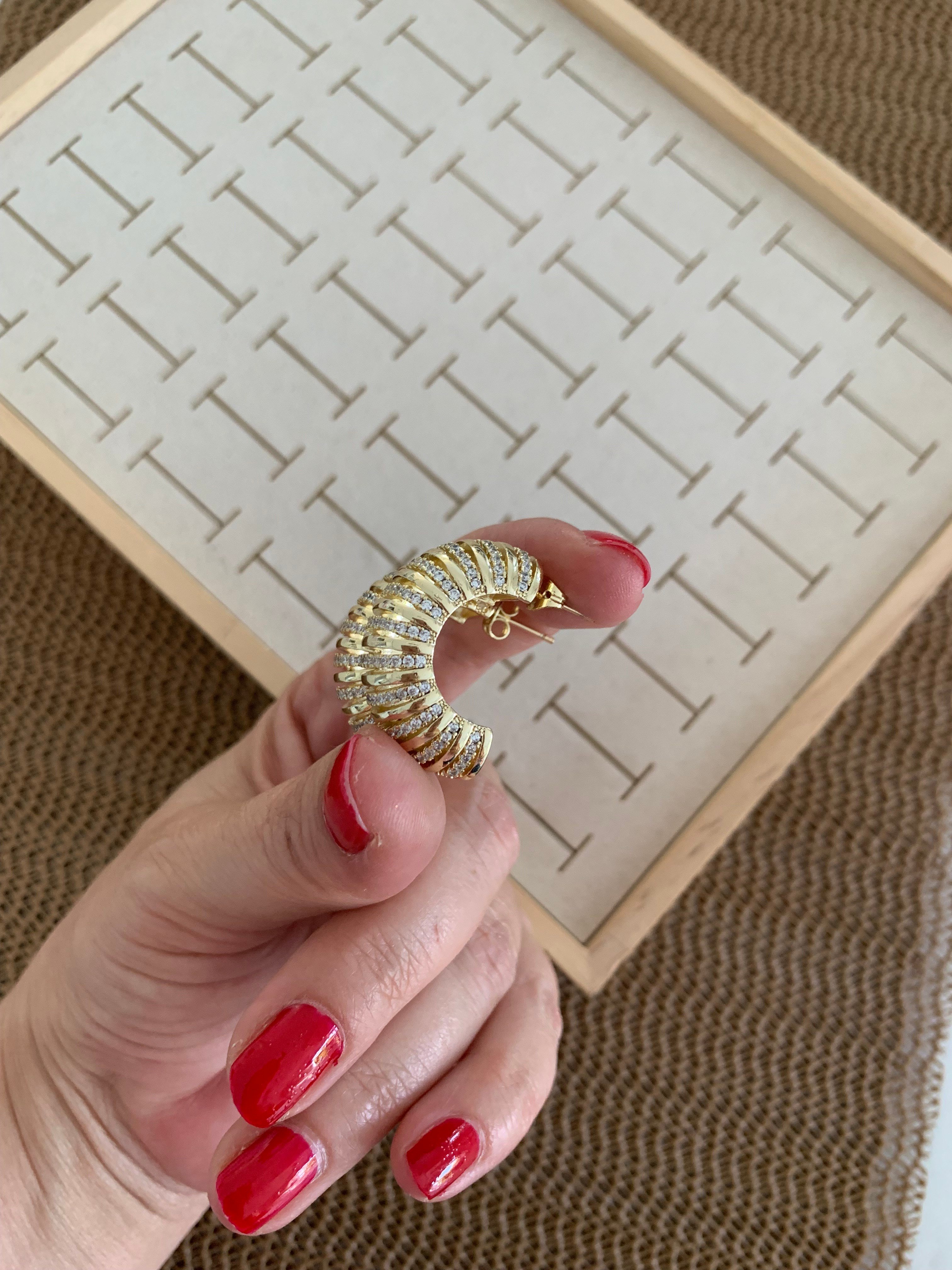 Vip Gold Zirkon Taşlı Helezon Ay Tasarım Küpe