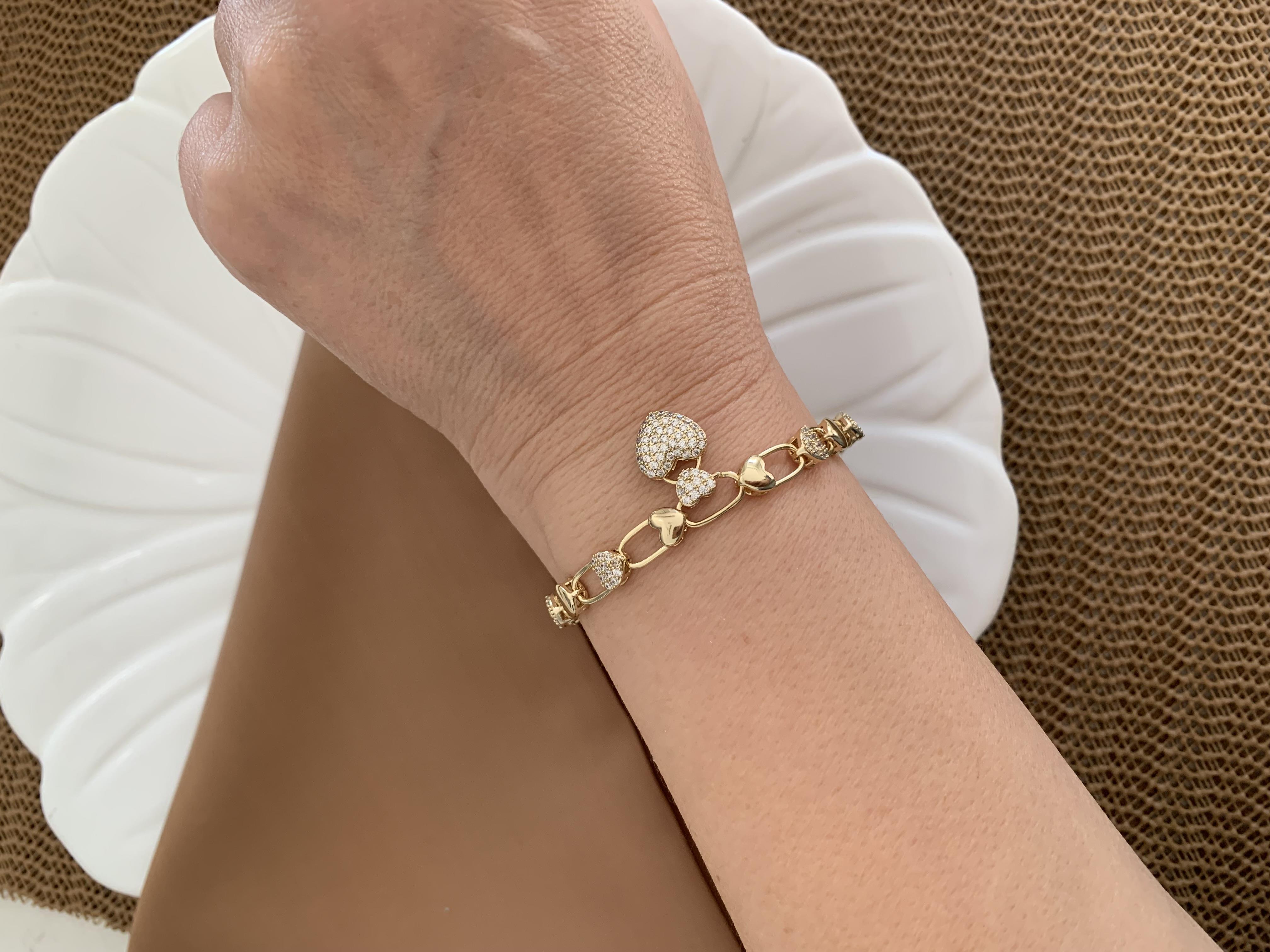 Vip Gold Zirkon Taşlı Kalp Sıralı Bileklik