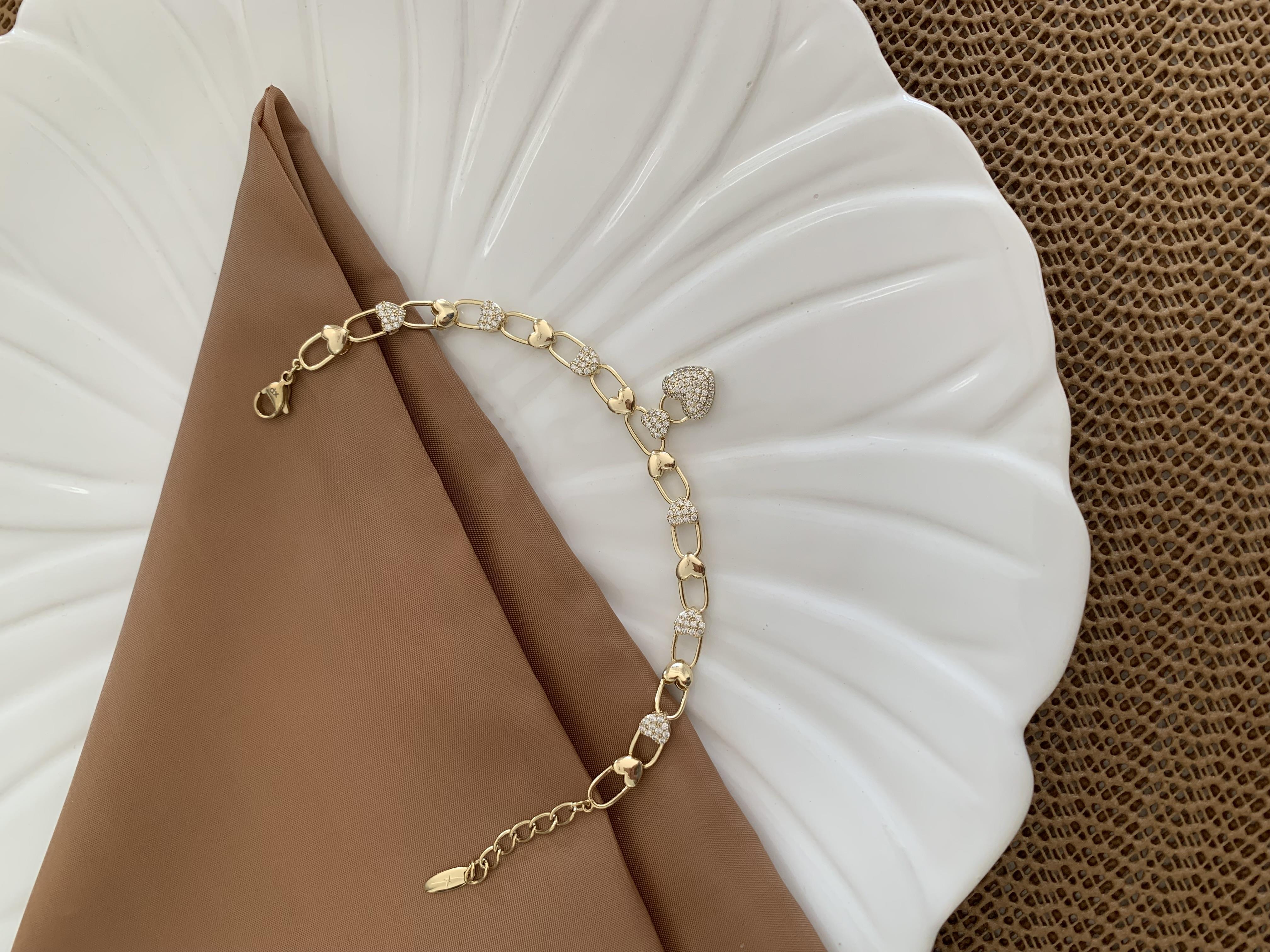 Vip Gold Zirkon Taşlı Kalp Sıralı Bileklik