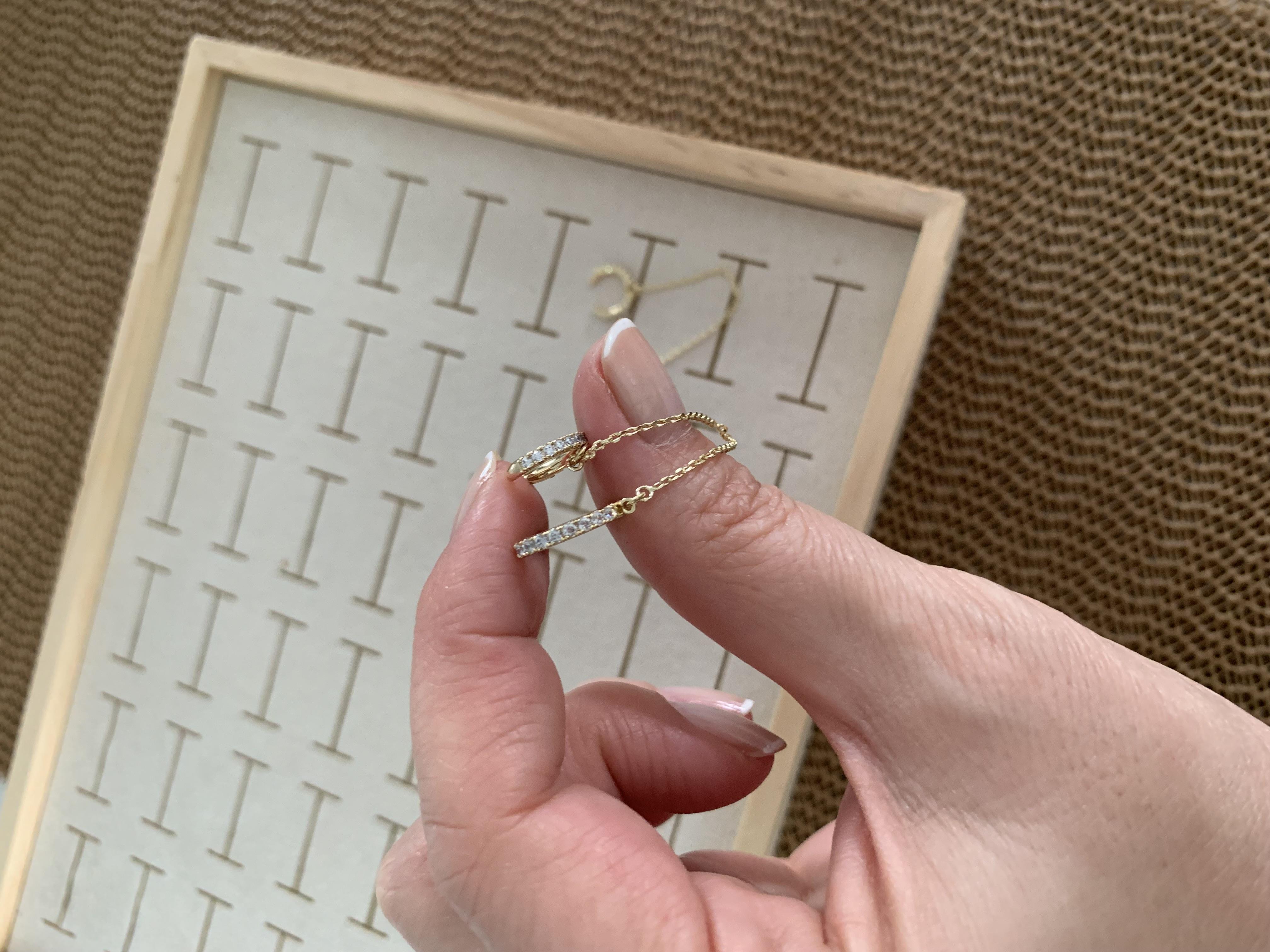 Vip Gold Zirkon Taşlı Kıkırdak Geçmeli Tasarım Küpe