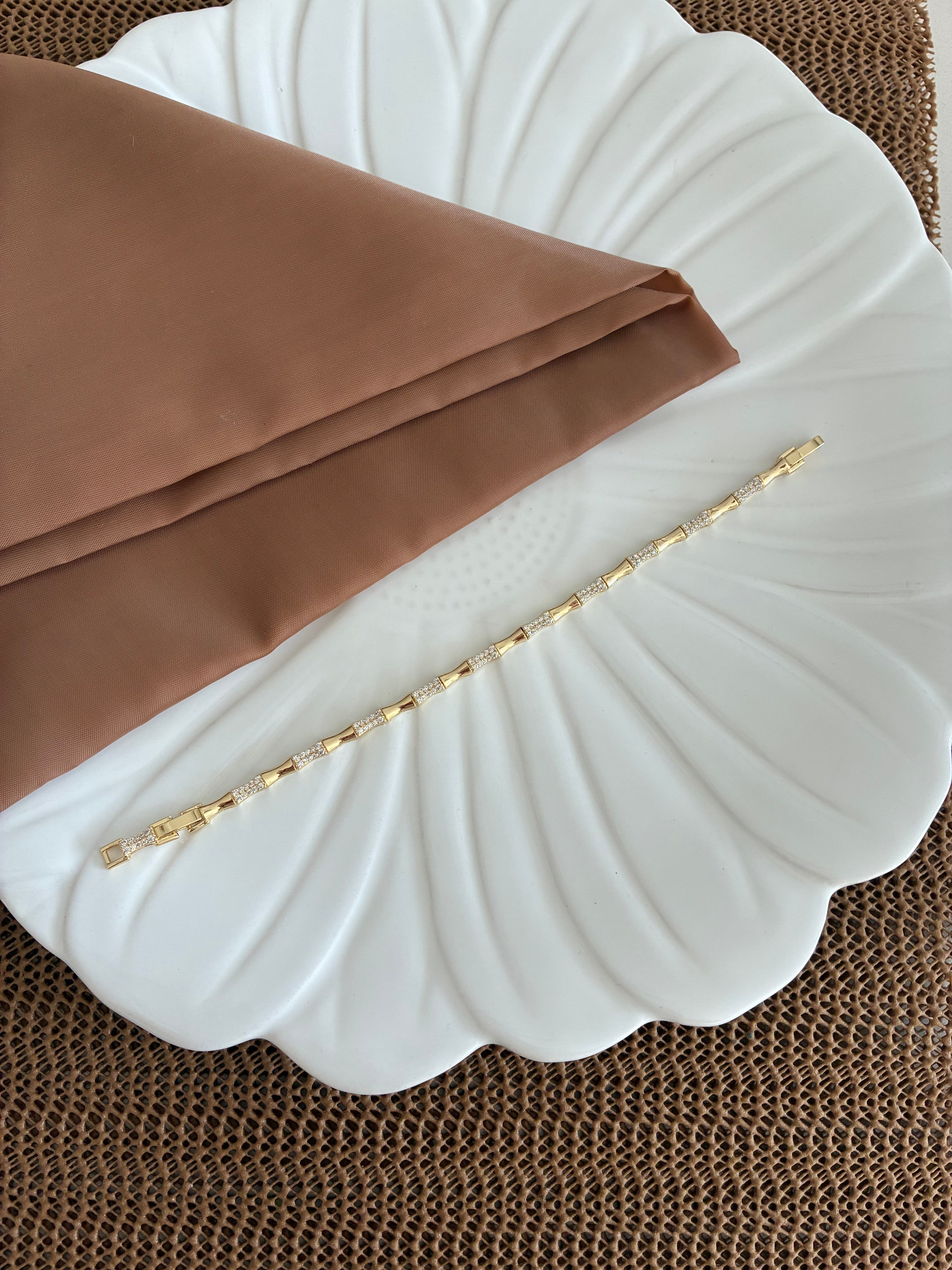 Vip Gold Zirkon Taşlı Plaka Kemik Modeli Bileklik