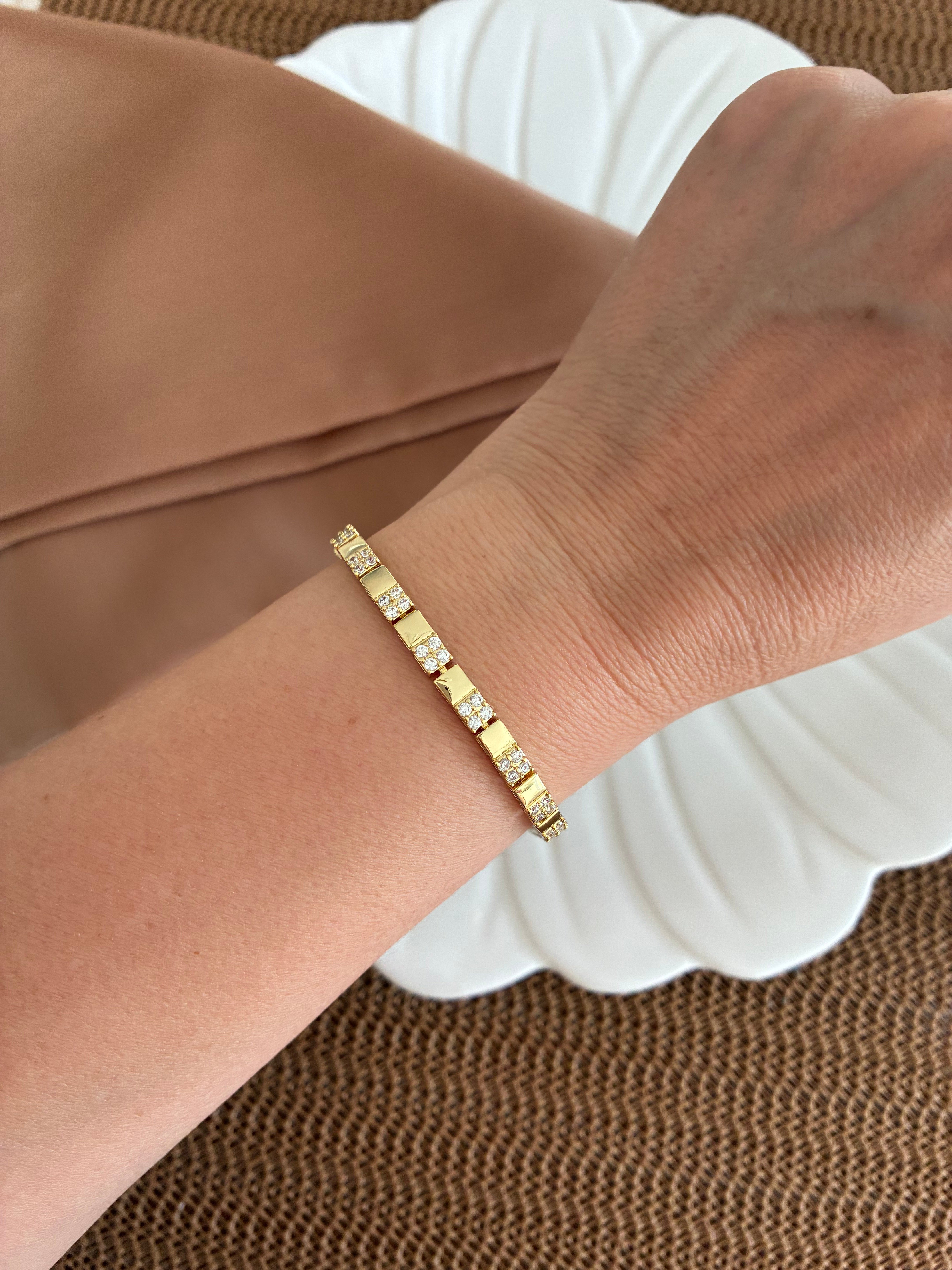 Vip Gold Zirkon Taşlı Plaka Küçük Kare Sıralı Bileklik