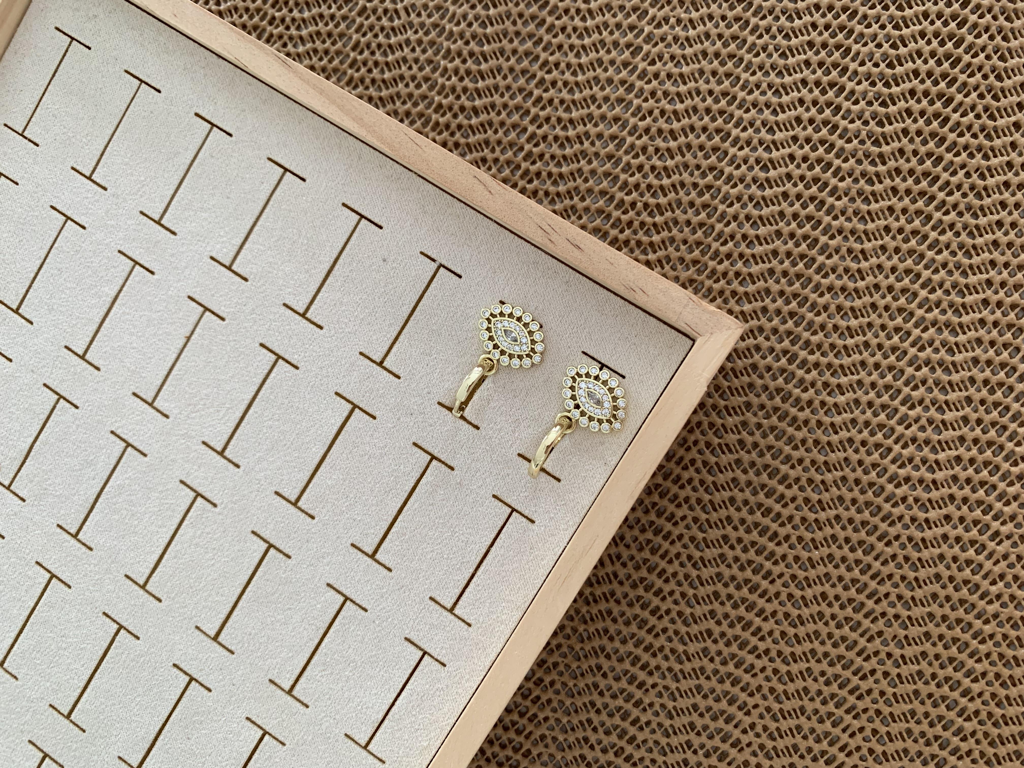 Vip Gold Zirkon Taşlı Su Yolu Göz Tasarım Küpe