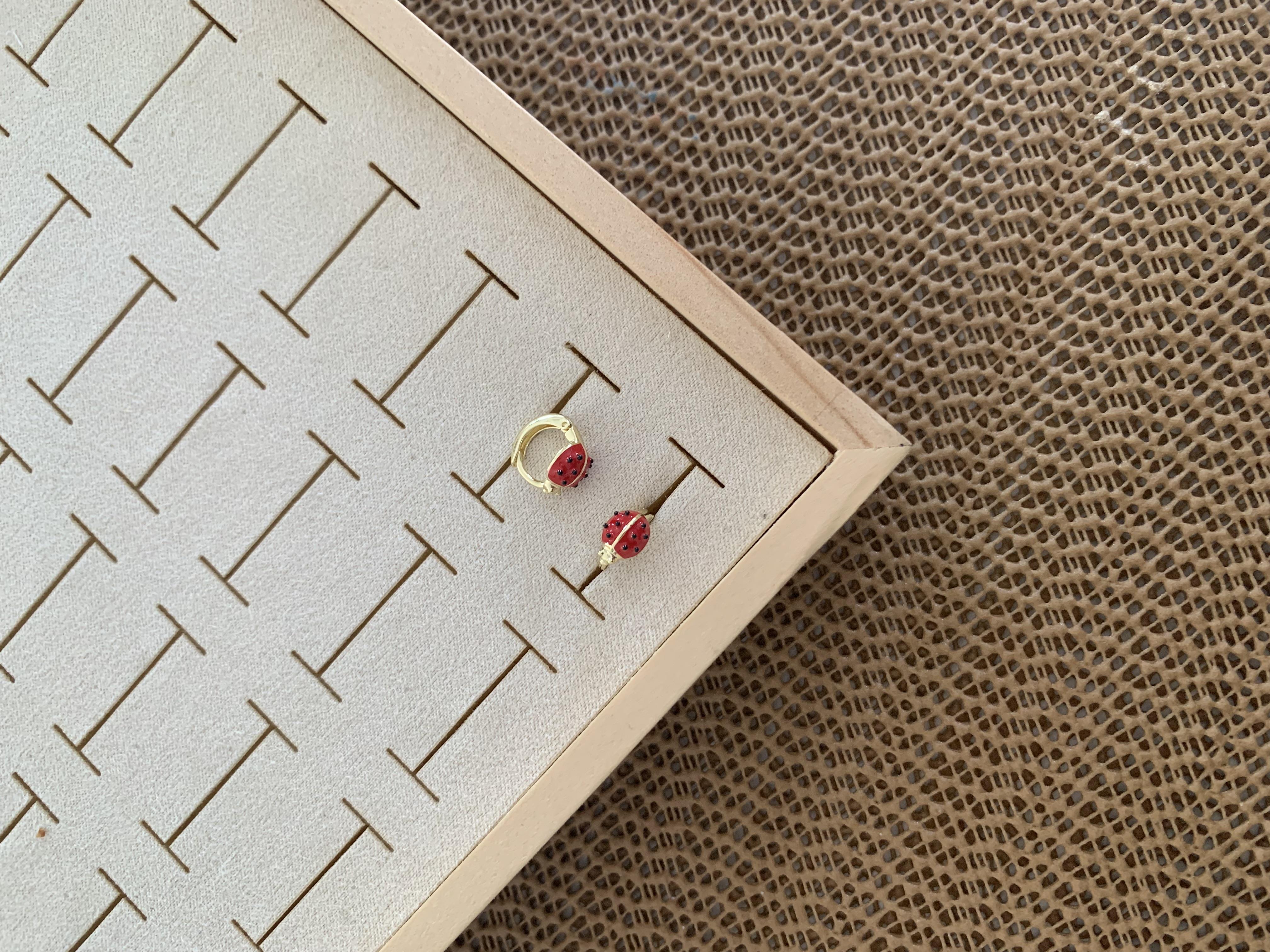 Vip Kids Uğurböceği Mini Halka Küpe