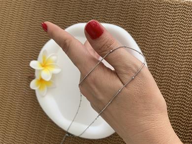 Çelik Gümüş İnce Küp İtalyan Zincir Mini Topçuk Sıralı Kolye 