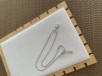 Çelik Gümüş İtalyan Zincir Zirkon Taşlı Büyük Kare Baget Kolye