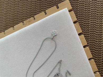 Çelik Gümüş İtalyan Zincir Zirkon Taşlı Yonca Kolye