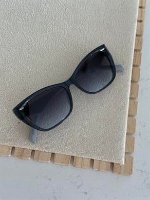 Jasmine Dedrege Mavi