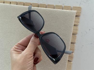 Jasmine Dedrege Mavi