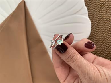 Özel Seri Baget Kare Taşlı Çiçek Yüzük