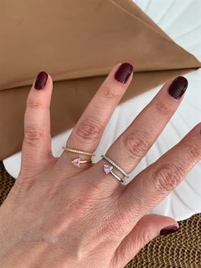 Özel Seri Baget Taşlı Pembe Üçgen Yüzük