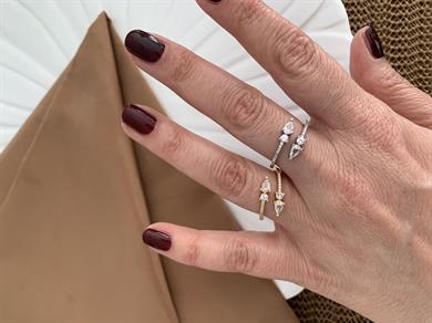 Özel Seri Baget Taşlı Üçgen Yüzük