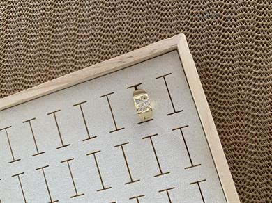 Özel Seri Gold Gömme Baget Taşlı Yüzük